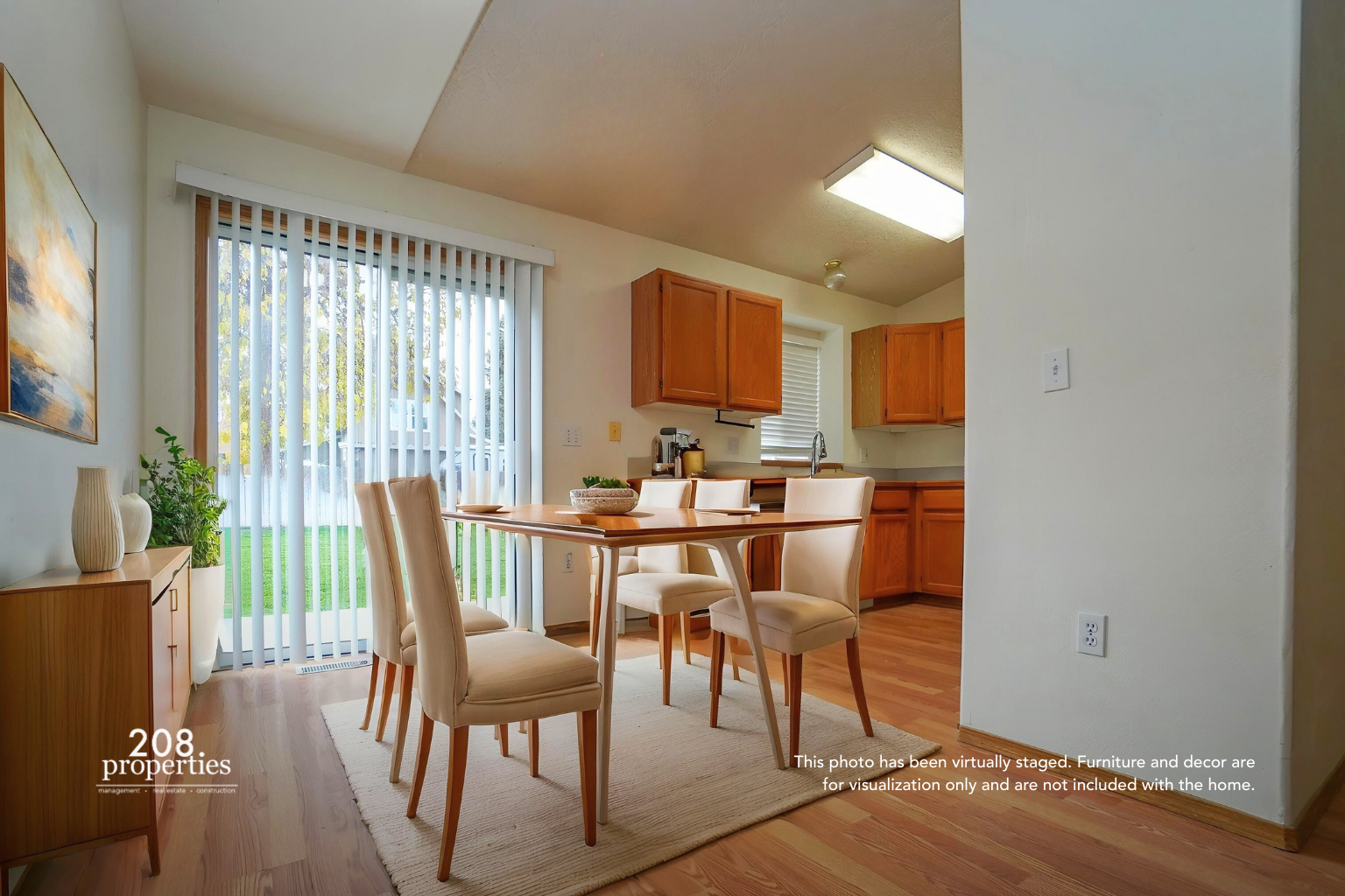 265 N Paradise  Dining.png