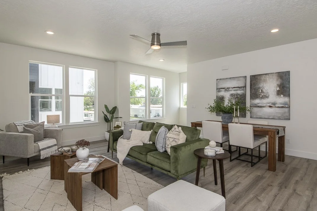 516 East Violets Cove Lane, Garden City ID 83714