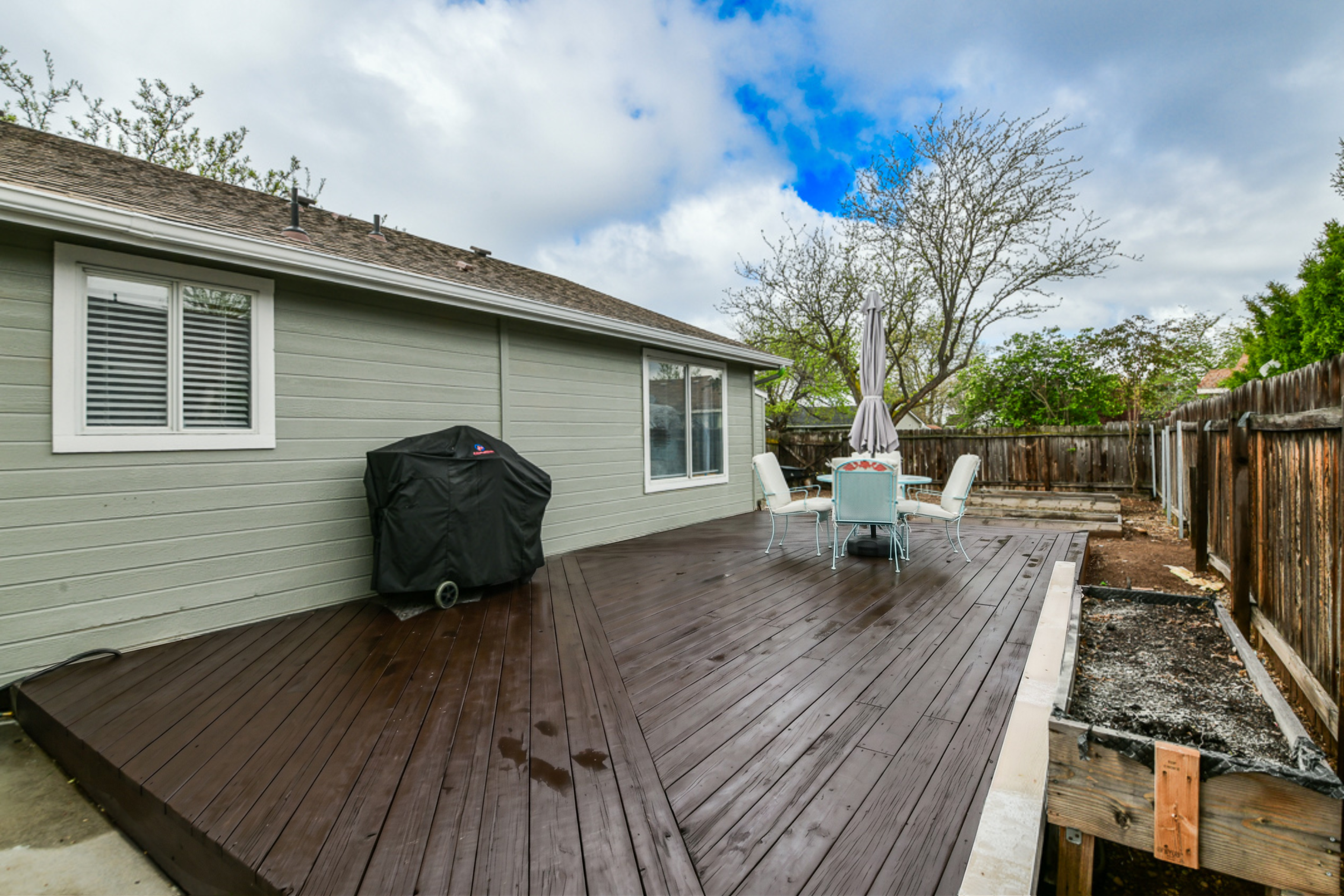 Oakcrest Deck 2.png