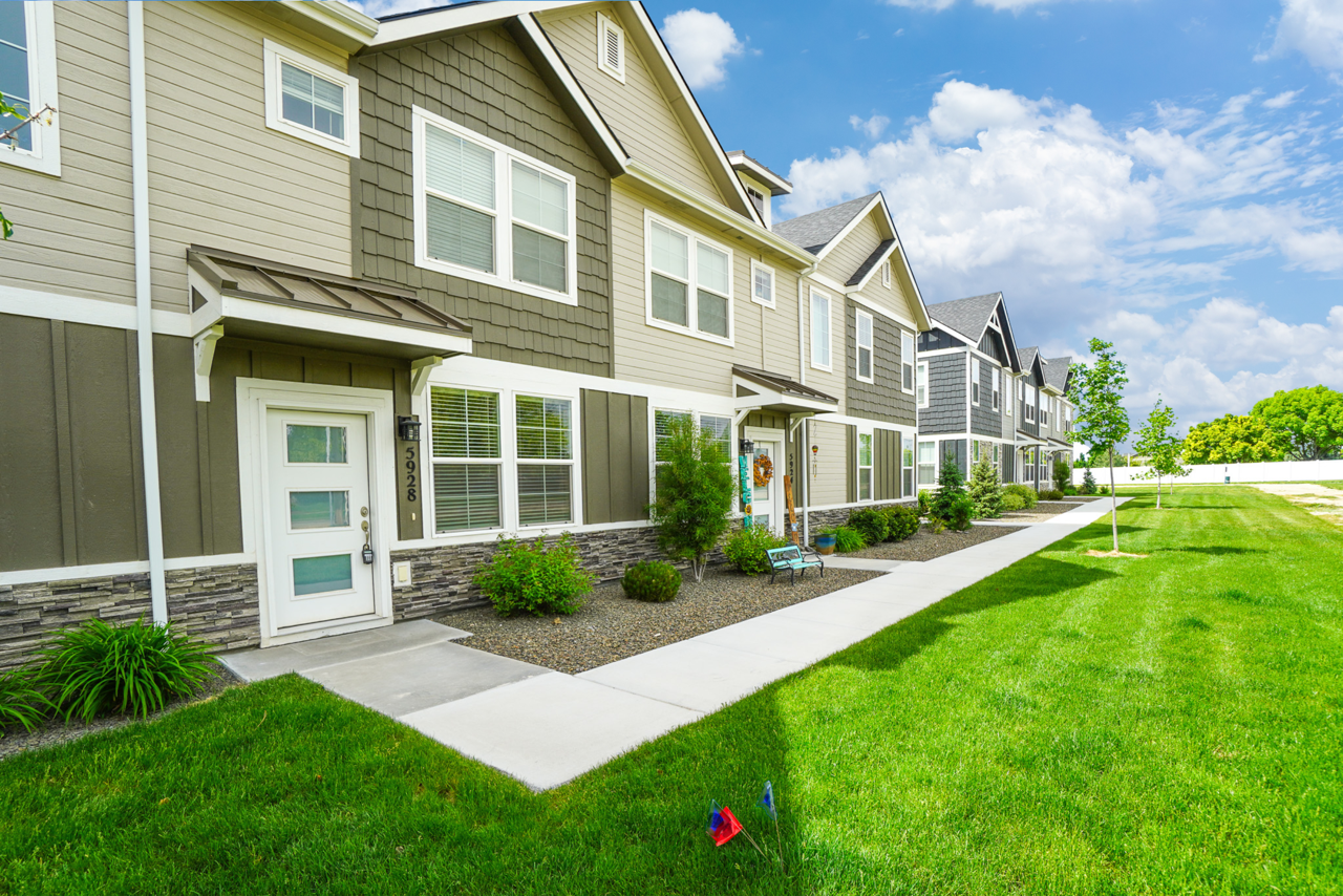 5928 South Jessenia Lane Large.png