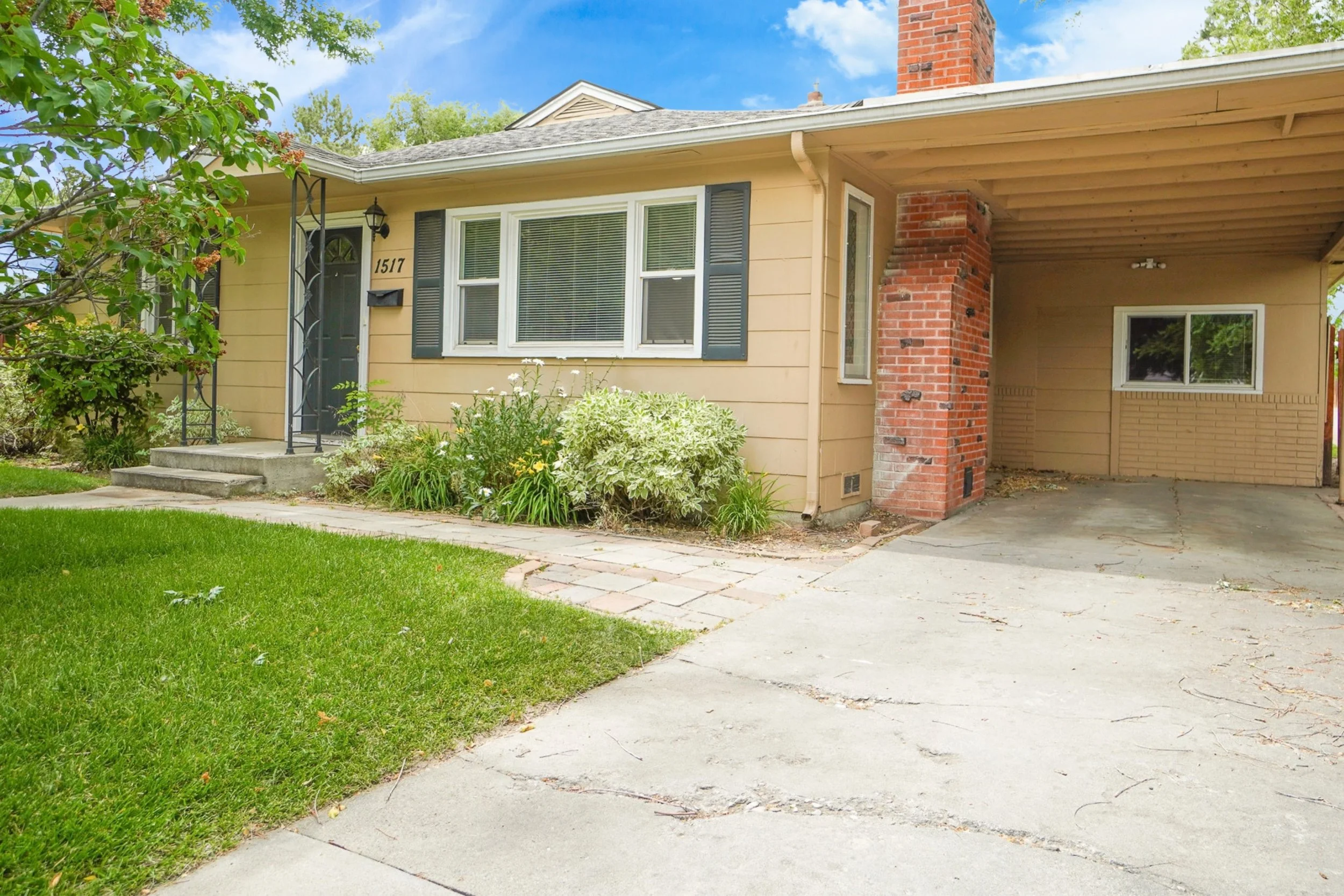 1517 Chrisway Drive (8).jpeg