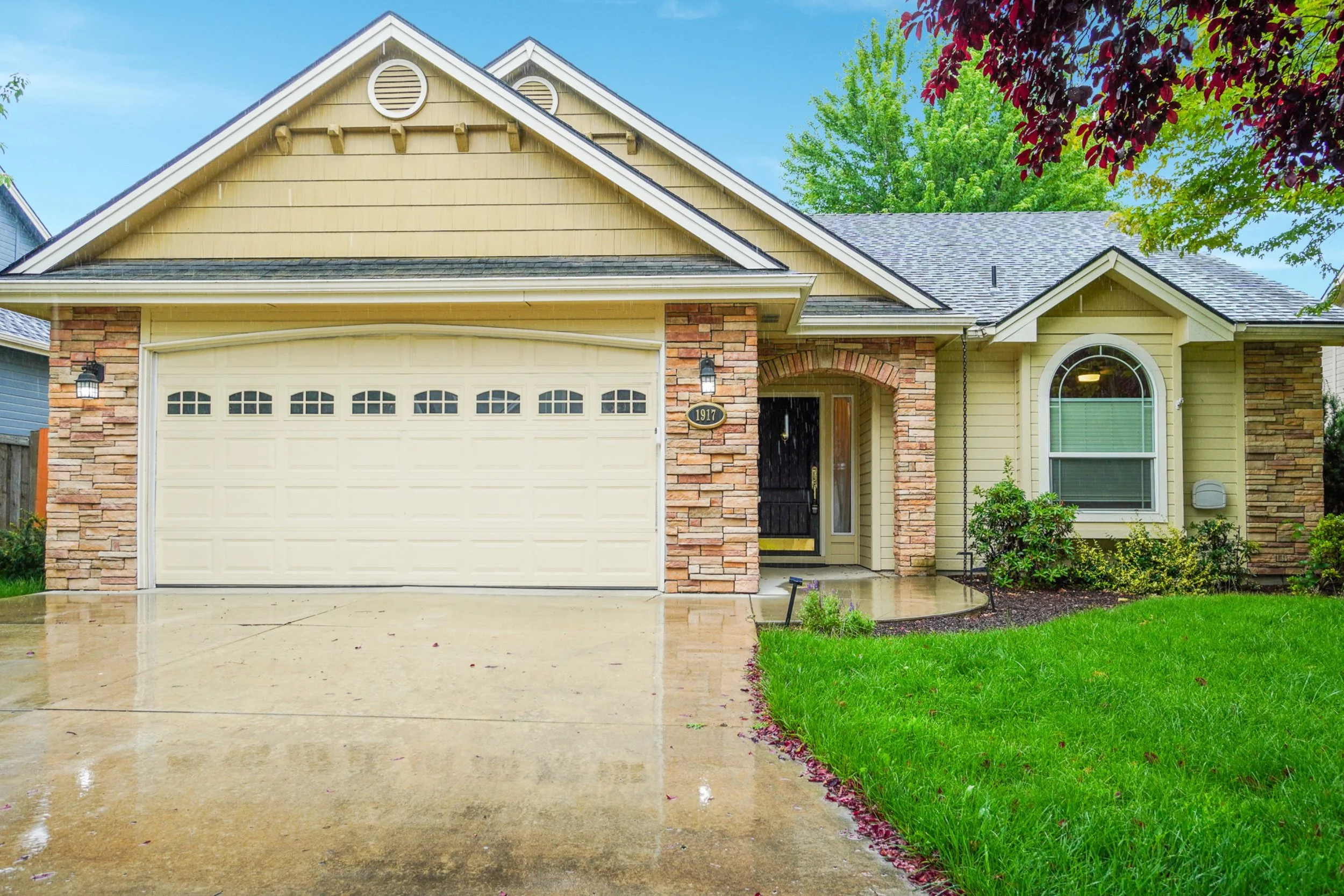 1917 West Marten Creek Drive.jpeg