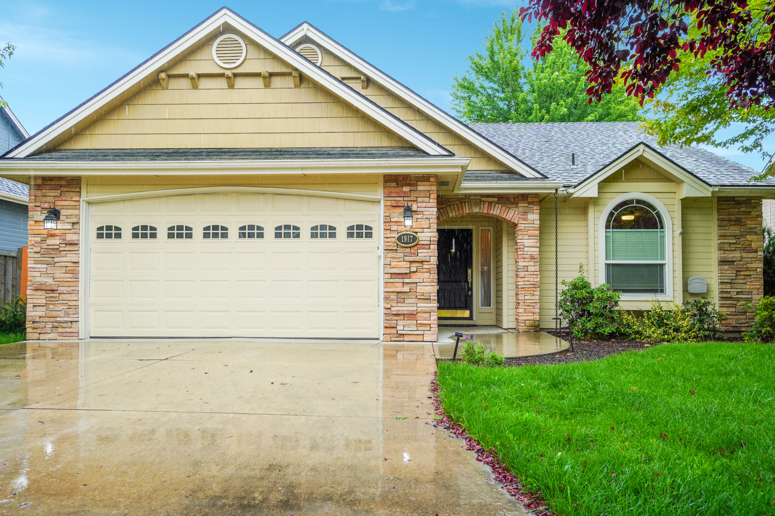 1917 West Marten Creek Drive Meridian, ID 83646