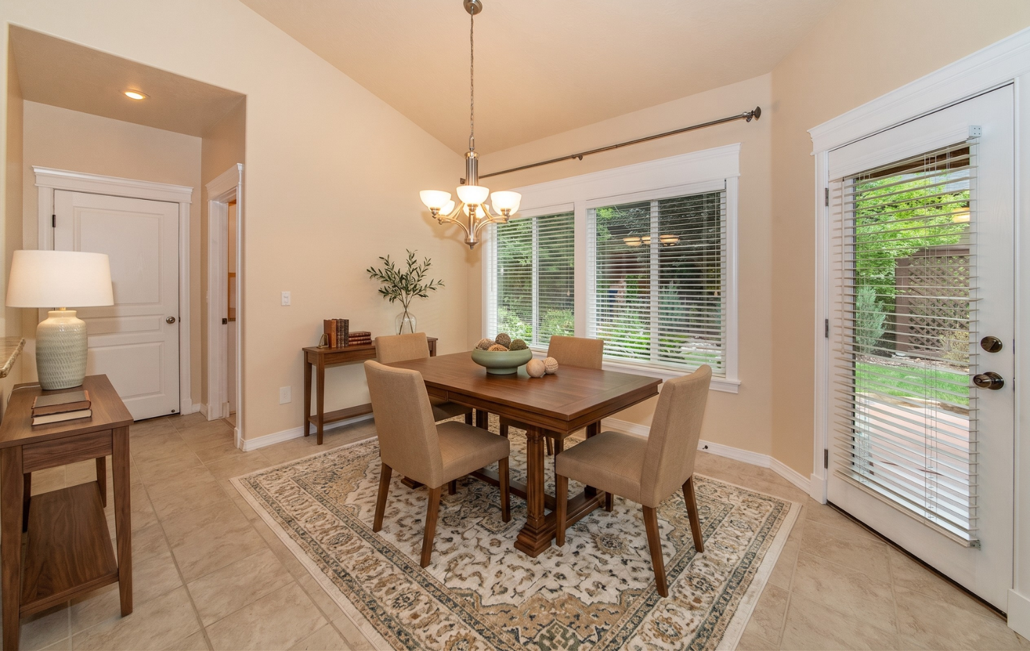 Breakfast Nook.png
