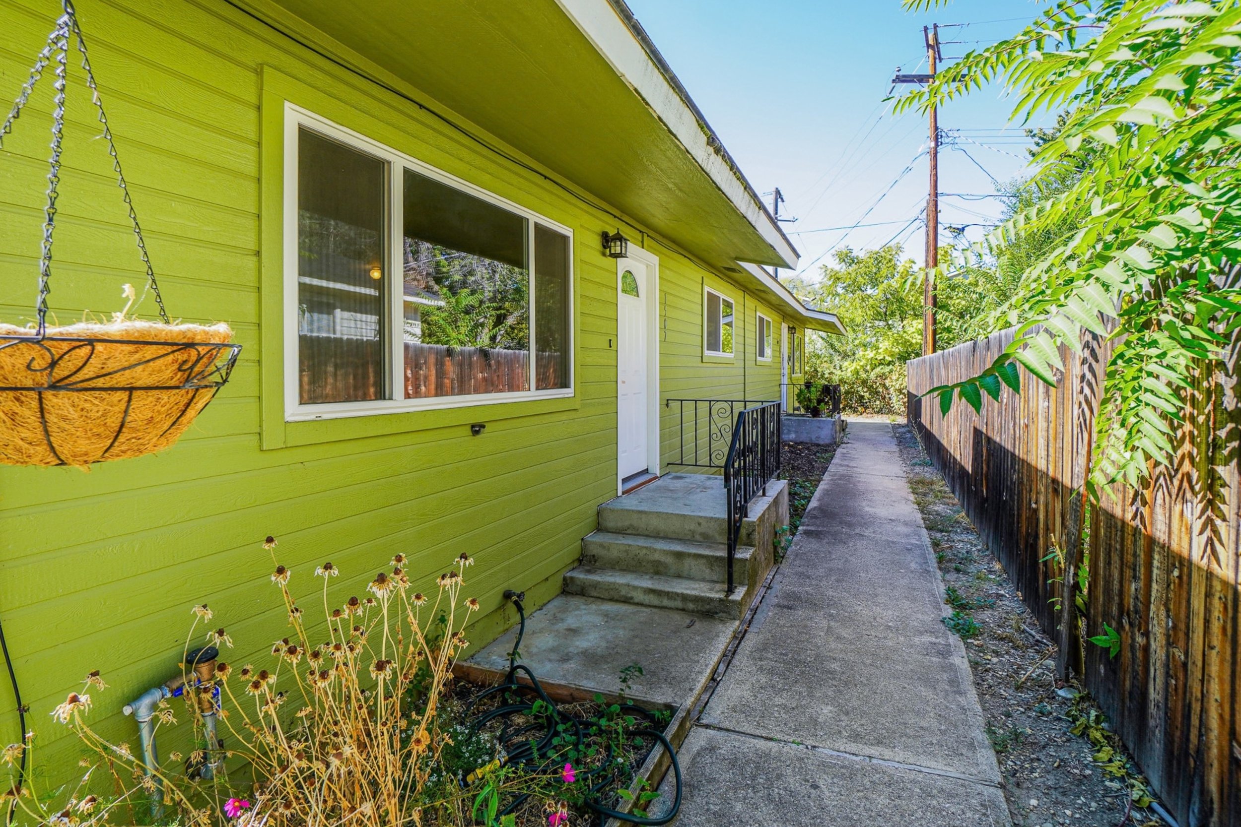 1507 Juanita Street (2).jpeg