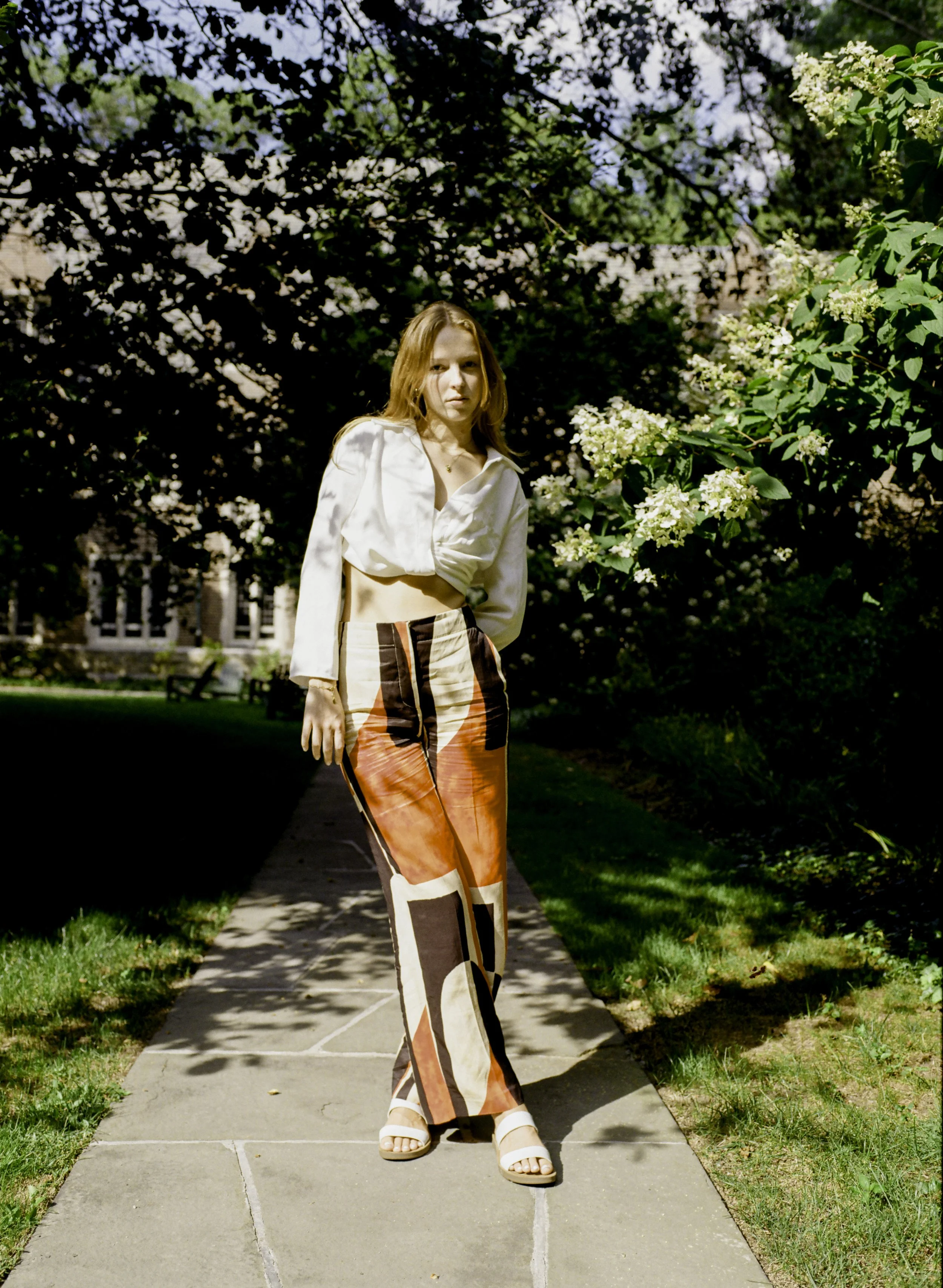 Claire - _0029_001052980008.jpg.jpg