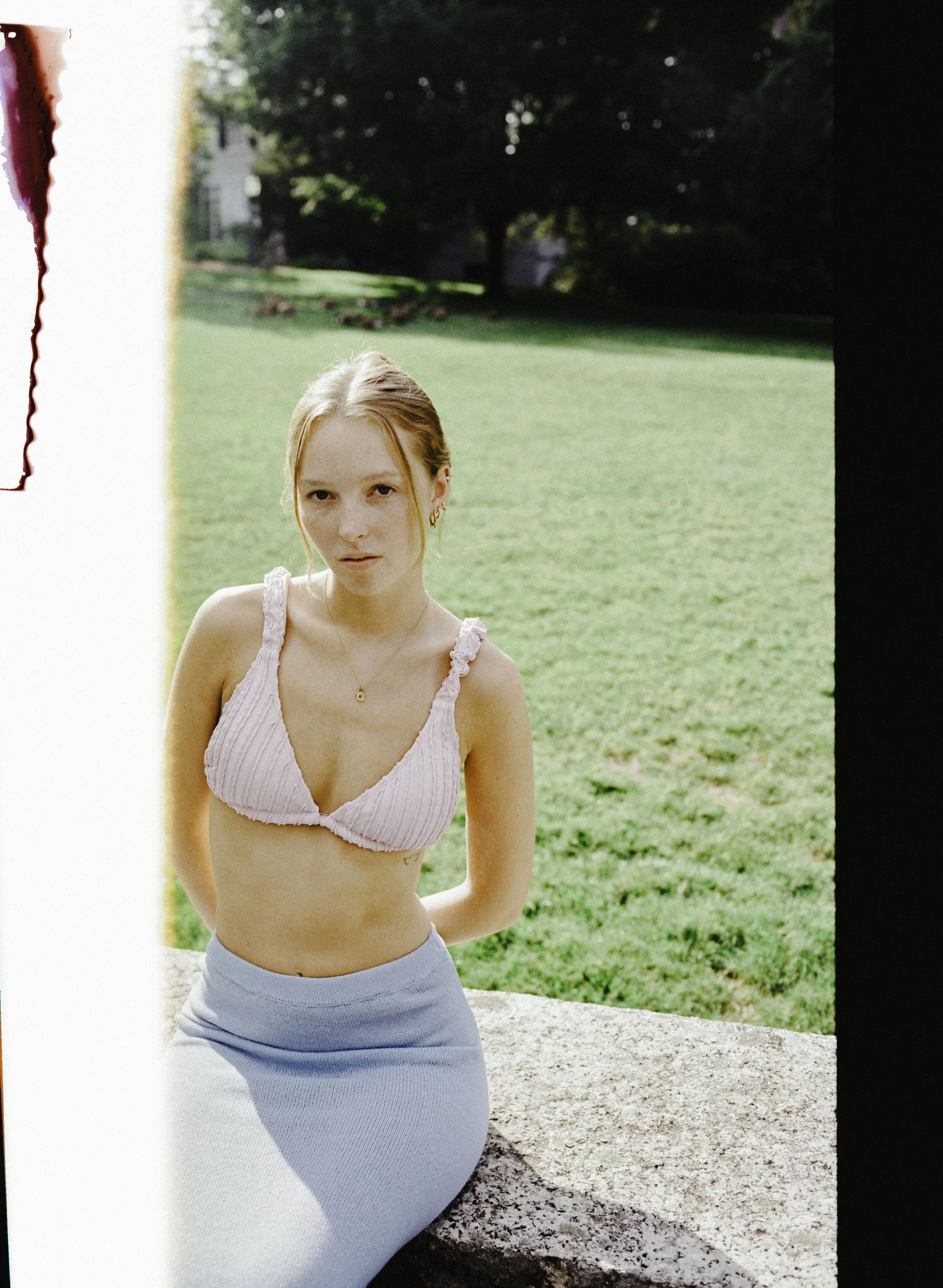 Claire - _0031_001052990001.jpg.jpg