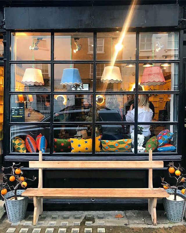 The wonderful @matildagoad gorgeous pop up store was such a welcoming and colourful haven to escape today&rsquo;s drizzle. It was filled with so many lovely things and packed with her iconic scallops - I can&rsquo;t wait to lay my Christmas party tab