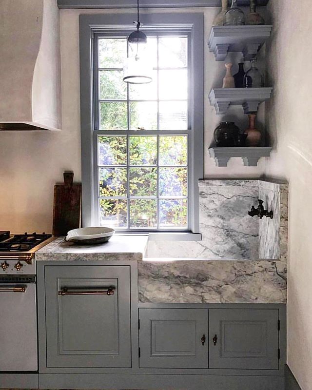 Just love this duck egg blue kitchen with that amazing corner marble sink set up! Practical and beautiful 💙💙💙 regram @ashleytstark &bull;
&bull;
&bull;
&bull;
&bull;
#interiordesign #interiordesigner #interiors #interiorstyle #interiorstyling #int
