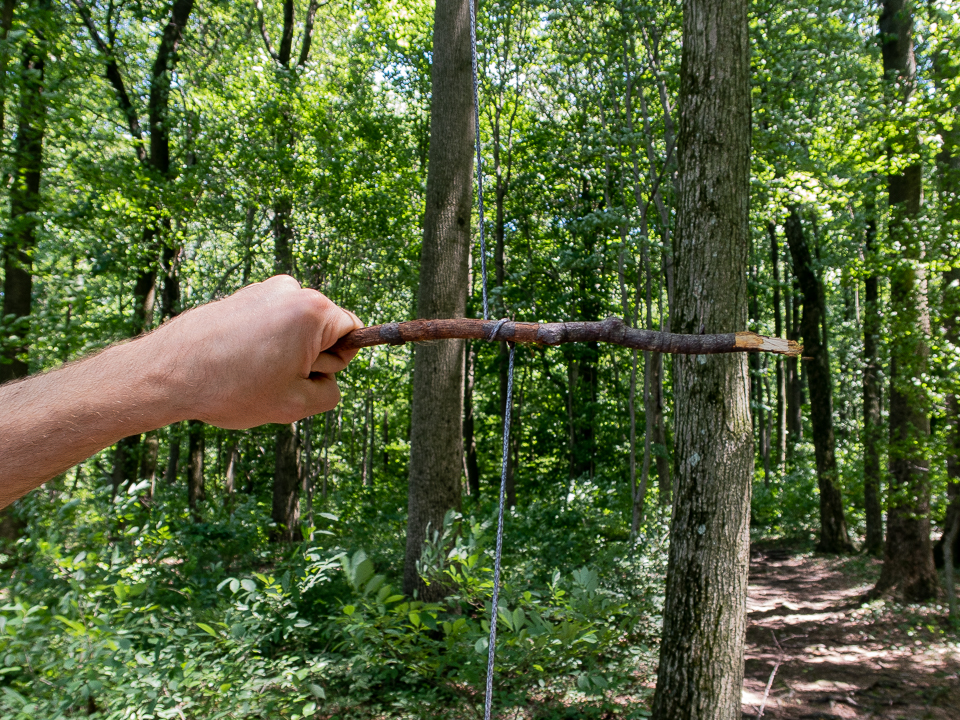 clove hitch knot step 1