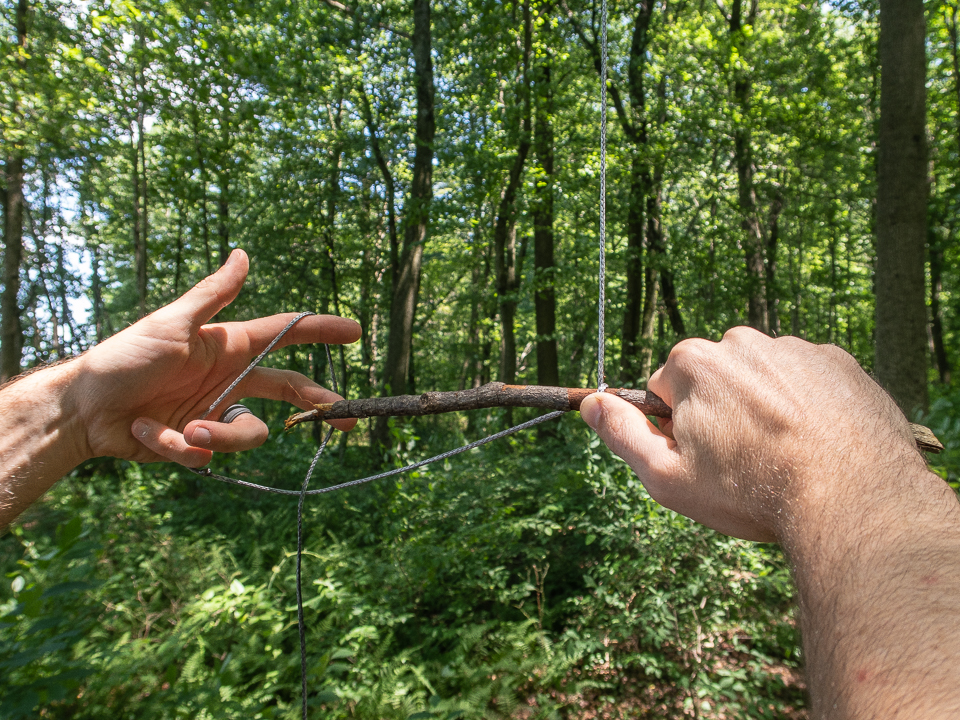 clove hitch knot step 2