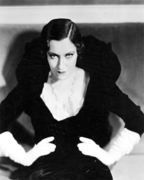 rene hubert costumeon gloria swanson.jpg