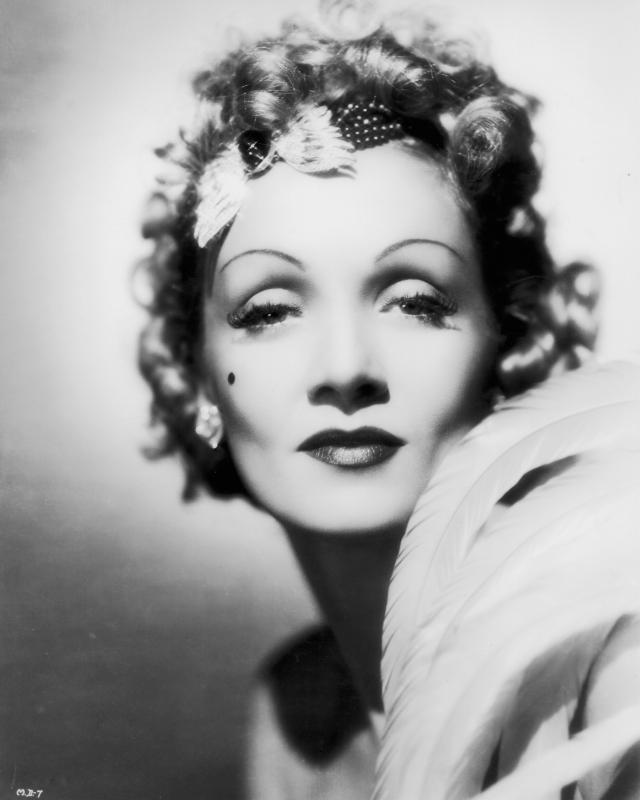 marlena dietrich brooch pic2.png