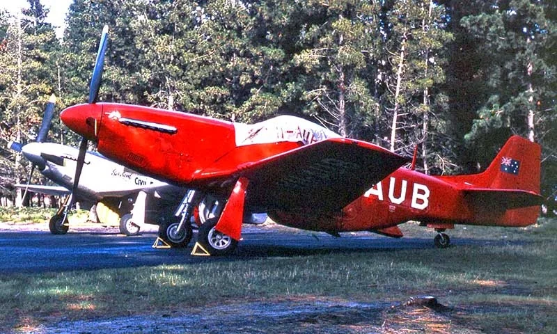 Mustang VH-AUB in its 1958 colour scheme.