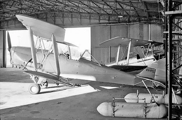 Tiger Moth VH-PCL at Narromine NSW August 1963-photo by Bob Neate
