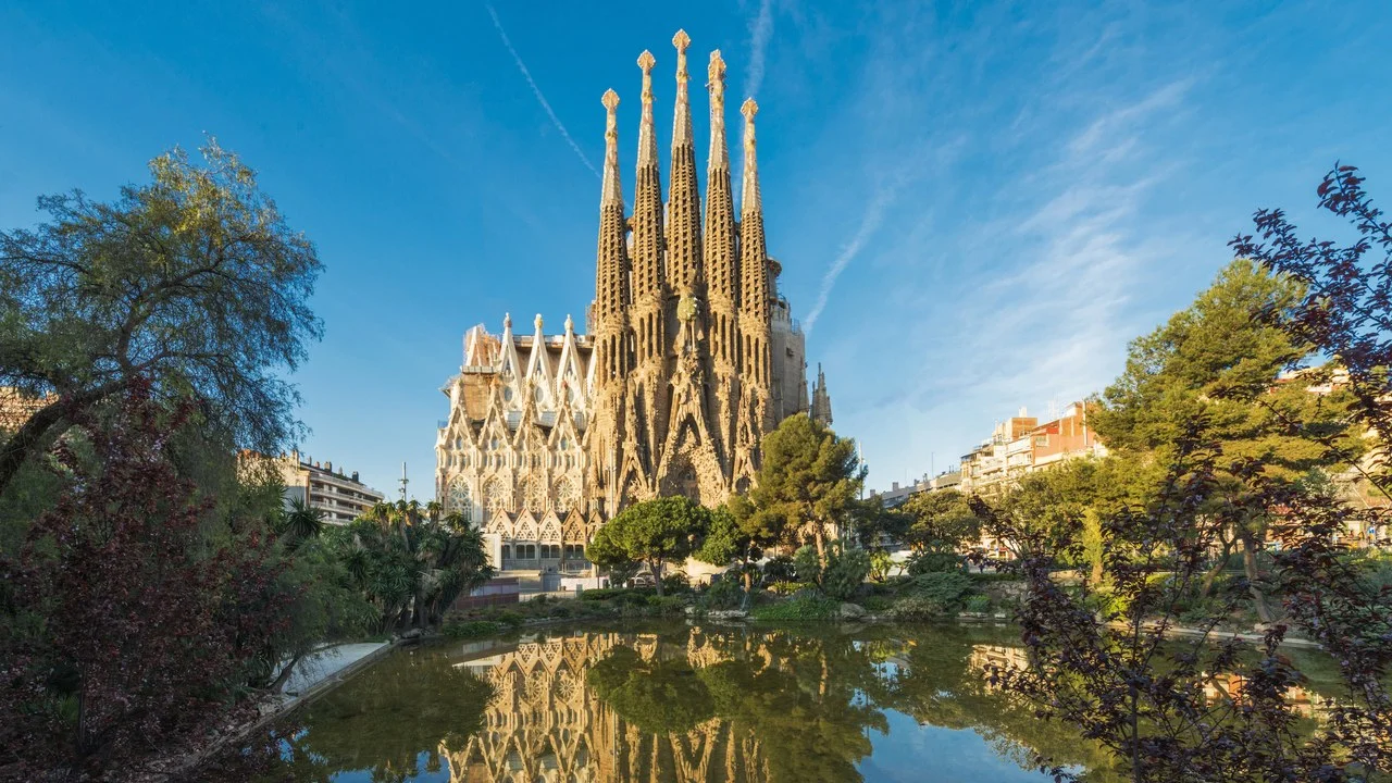 Image credit: The Sagraga Familia, Architectural Digest
