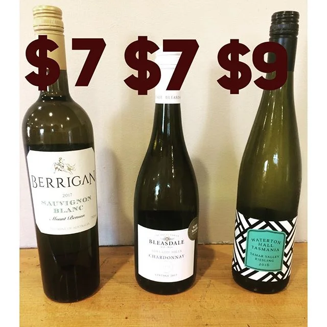 There is nothing better than drink specials
.
.
Berrigan Sauv Blanc $7pg
Bleasdale Chardonnay $7pg
Waterston Hall Riesling $9pg #sportieslaunceston #launcestonpubs #launcestoneats #wine #winestagram