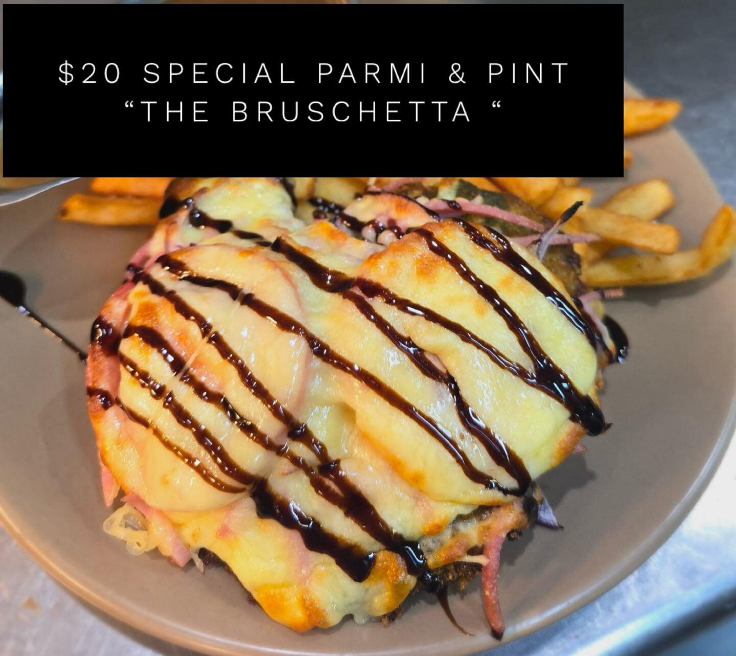 $20 PINT &amp; PARMI MONDAYS 
12-3pm 5-8pm&hellip; book on 63313968 
THE BRUSCHETTA - ham , tomato , red onion 
Parmesan cheese , balsamic glaze 

#Monday #sportieslaunceston #support #mondays #pintandparminight #mondaydinner #pintandparmieforlunch #