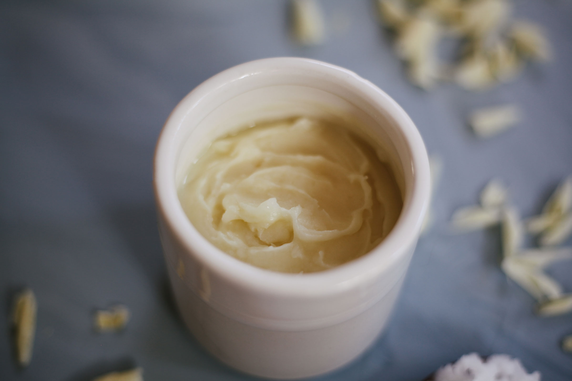 How to Make Your Own Coconut Oil Moisturizer
