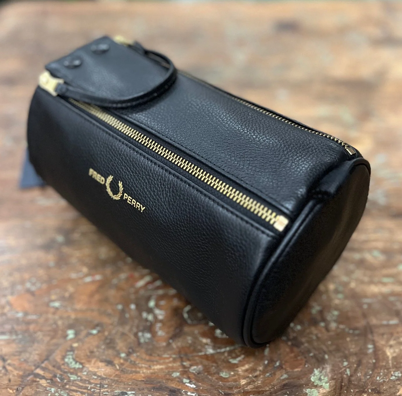 Fred Perry Tumbled Leather Wash Bag
