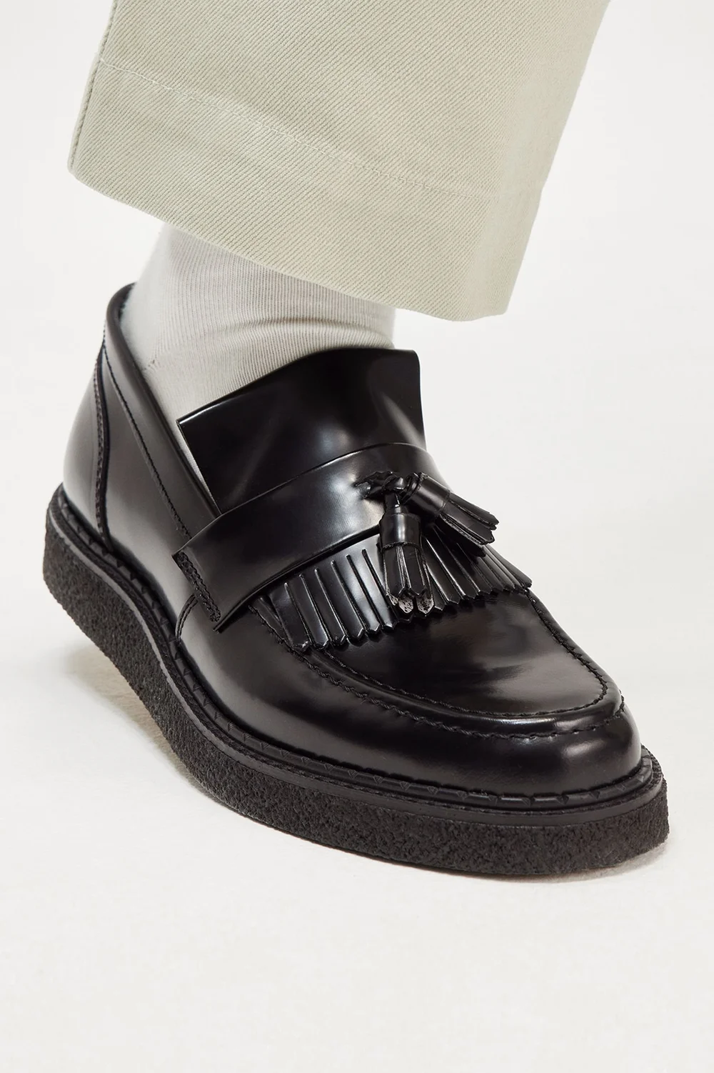 George Cox × Fred Perry Black Hi-Shine Tassel Loafer — d