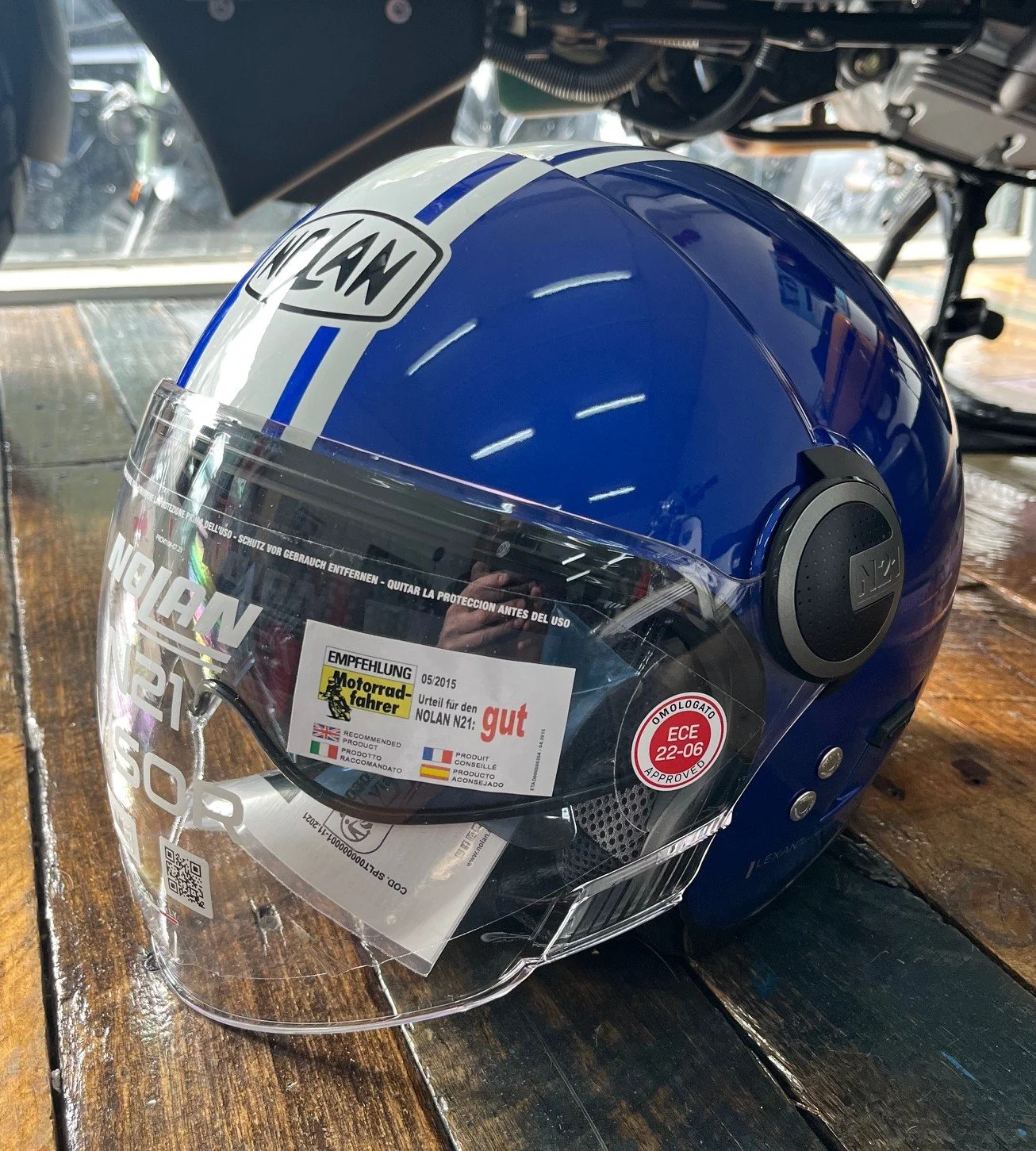 Nolan N21 blue dHonk 1.jpeg