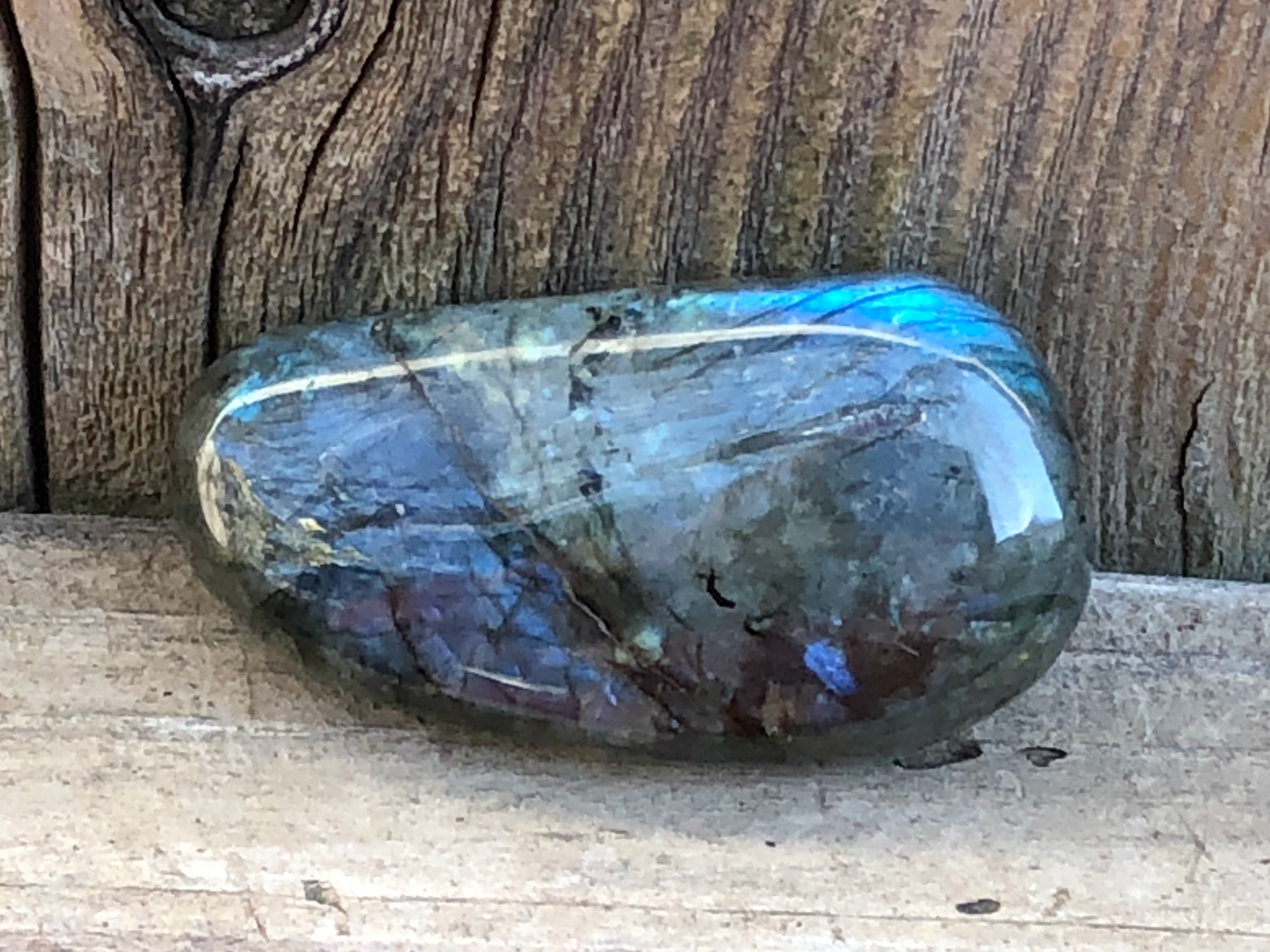 Labradorite stone.png