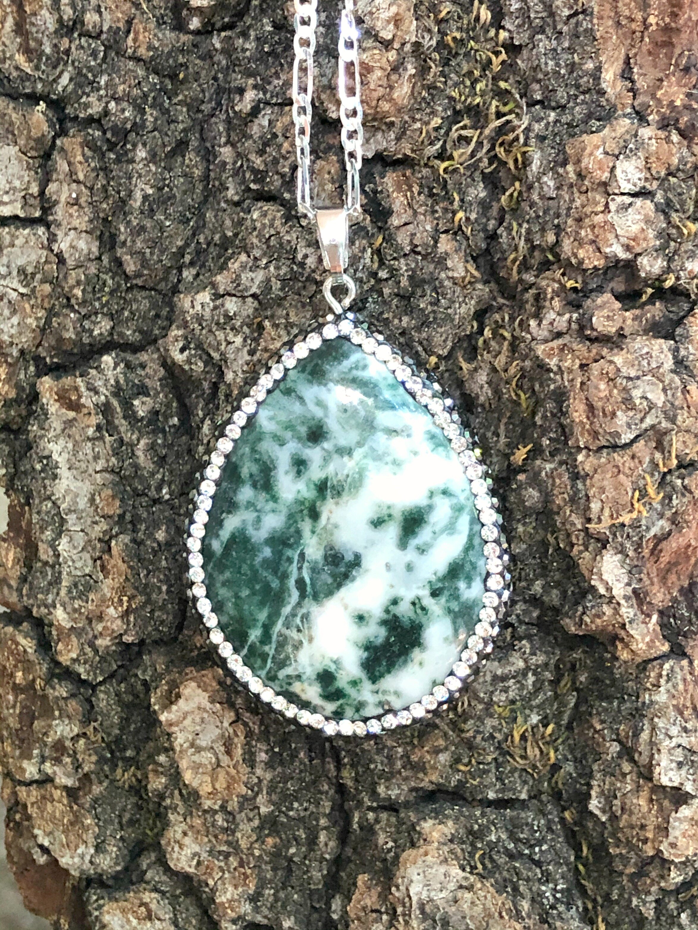 Green tree agate pendant