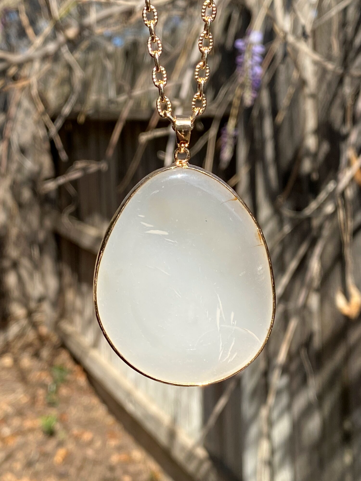 Necklace Supplies  NC-072 Natural Gemstone Jewelry Finding Irregular White Stalactite Natural Stone Slice Charm with 24K Gold Plated Rim
