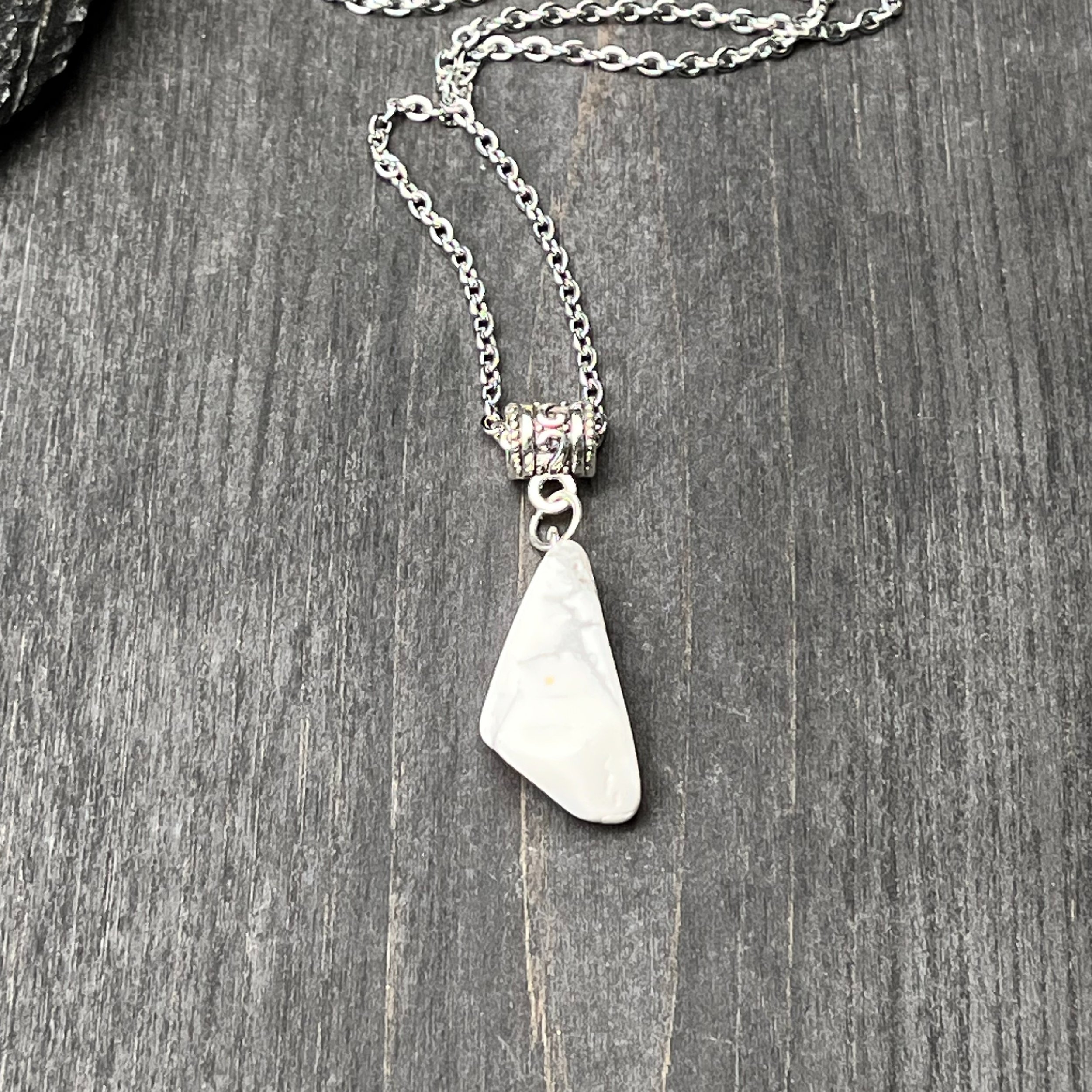 White Jade, Howlite Crystal Necklace – Azuro Republic