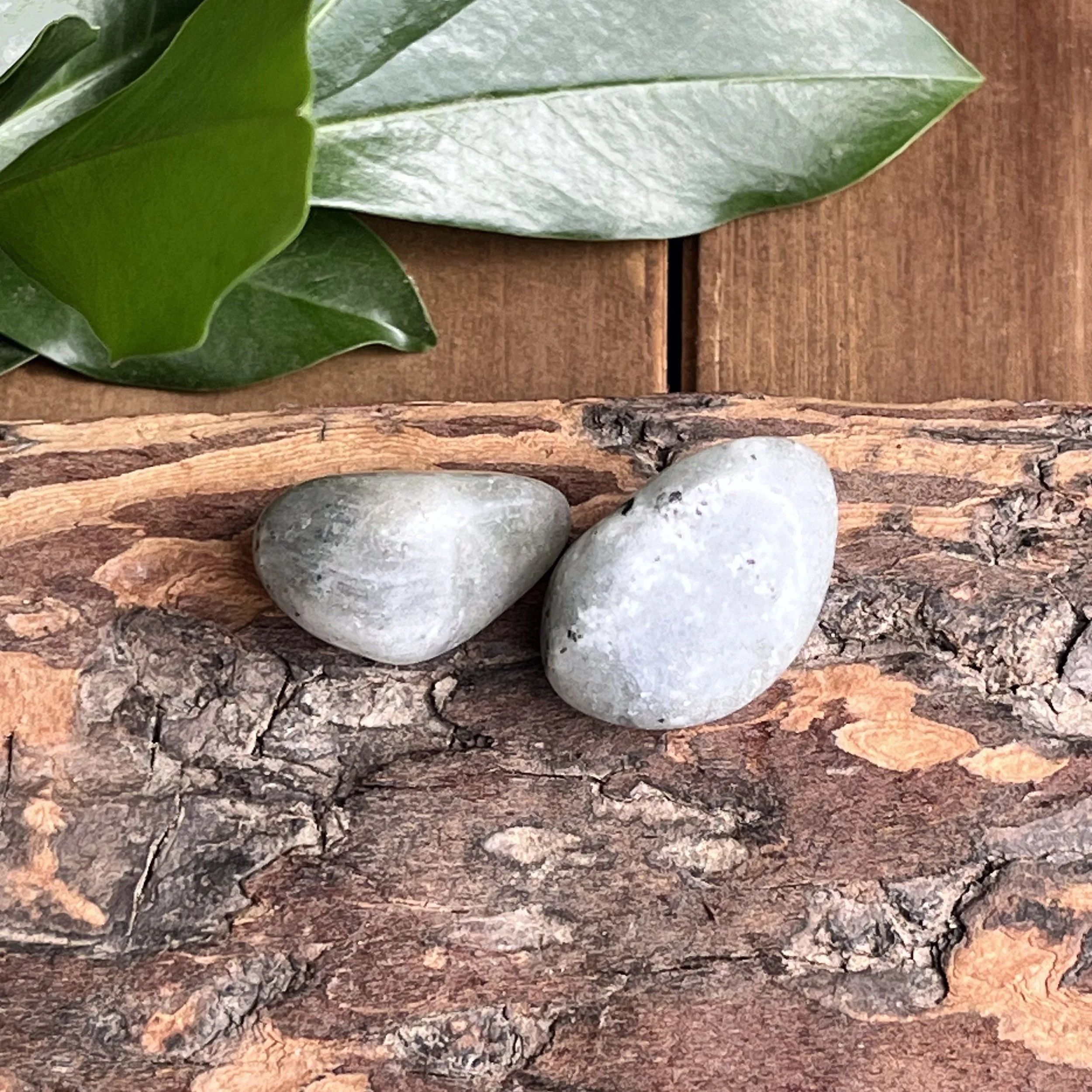 Labradorite for creativity