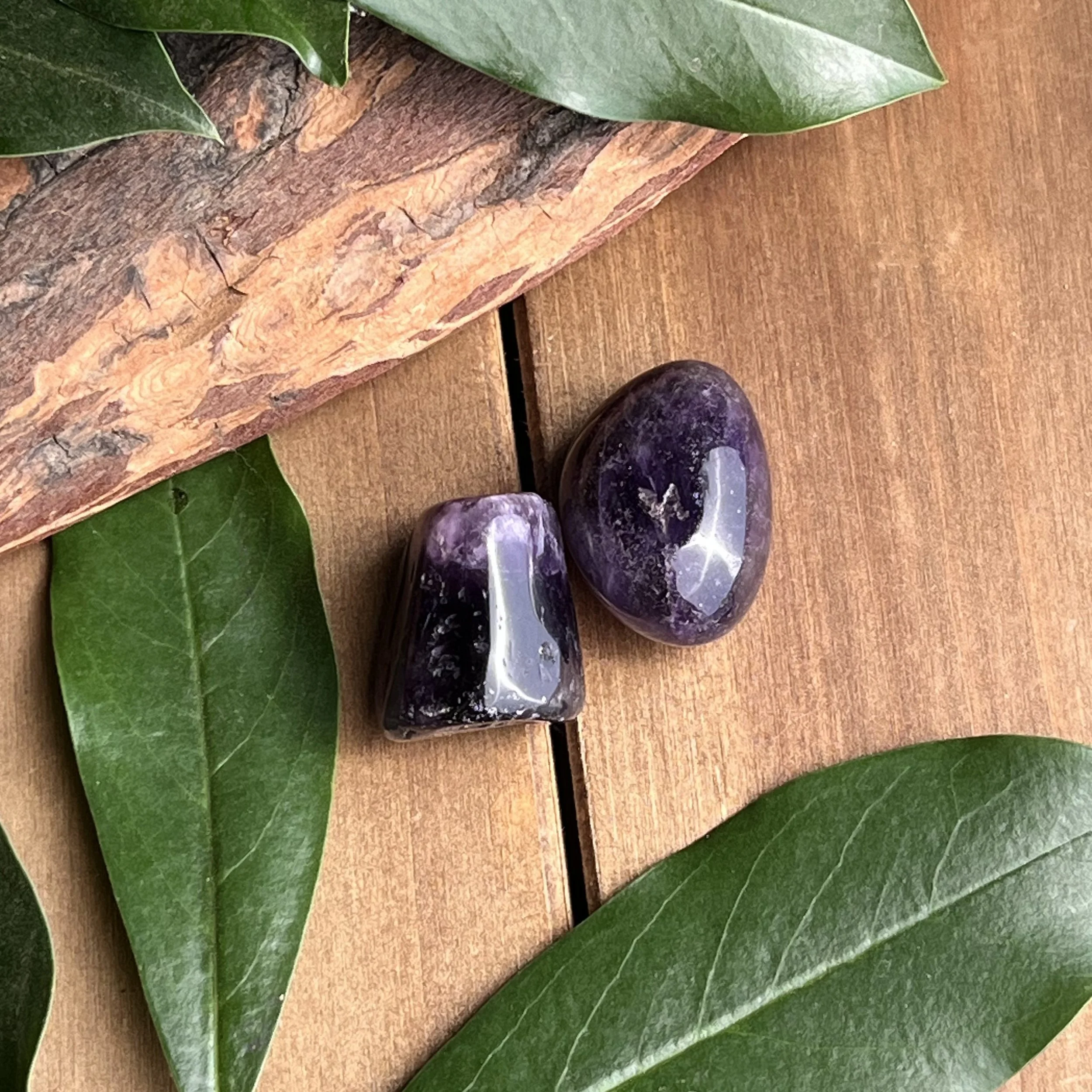 Amethyst pocket stones