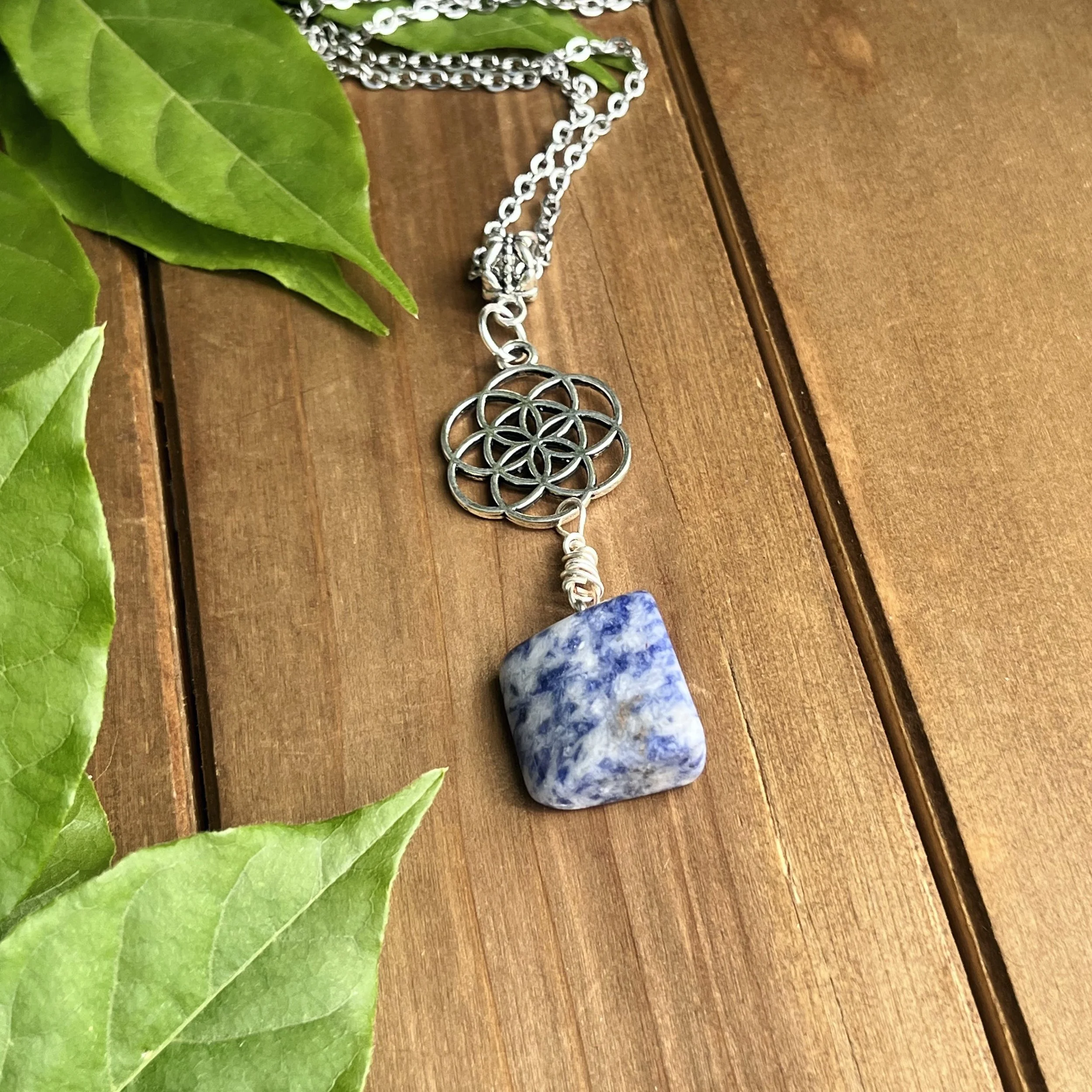 Sodalite healing necklace