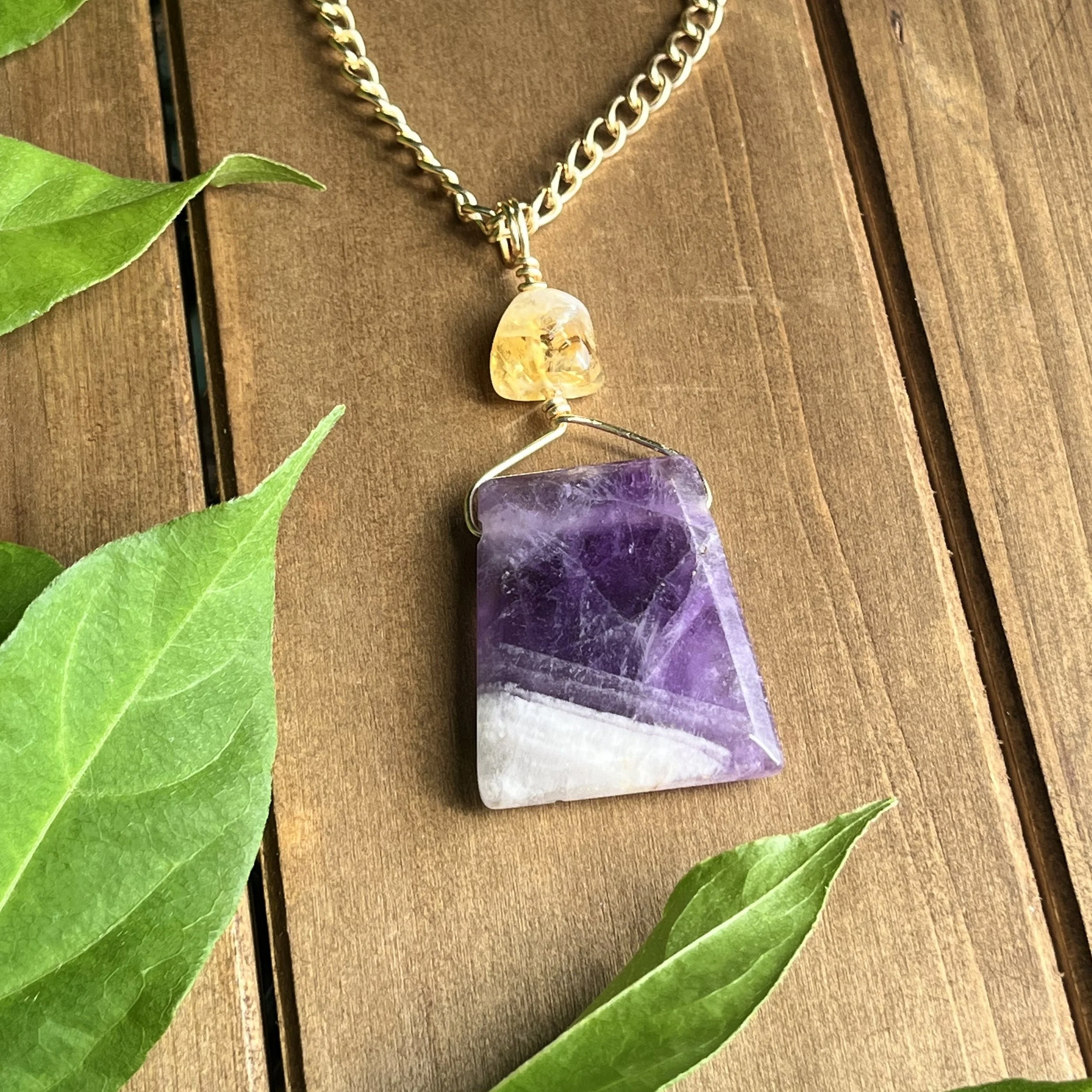 gemstone necklace for wealth