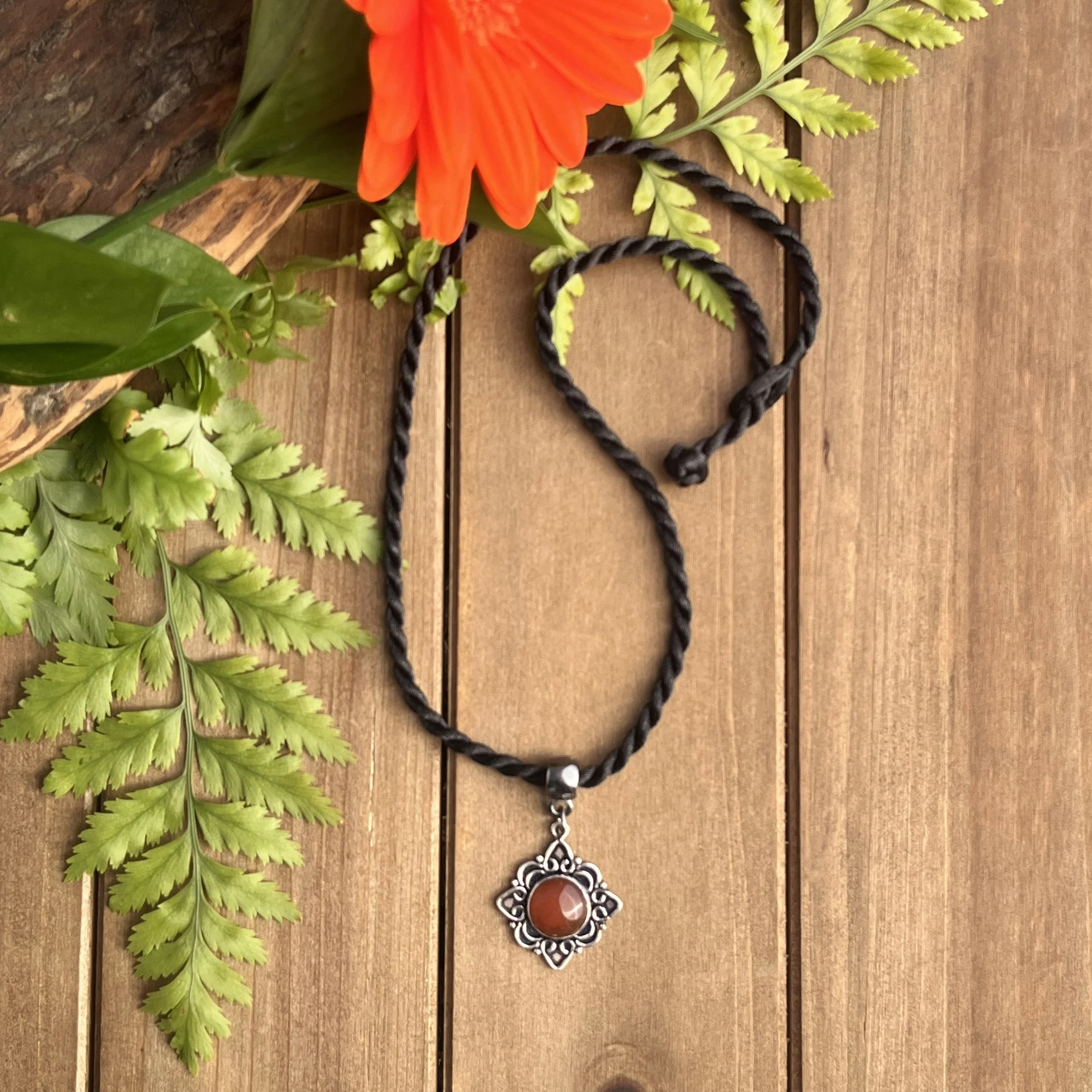 Carnelian Flower Necklace for Motivation