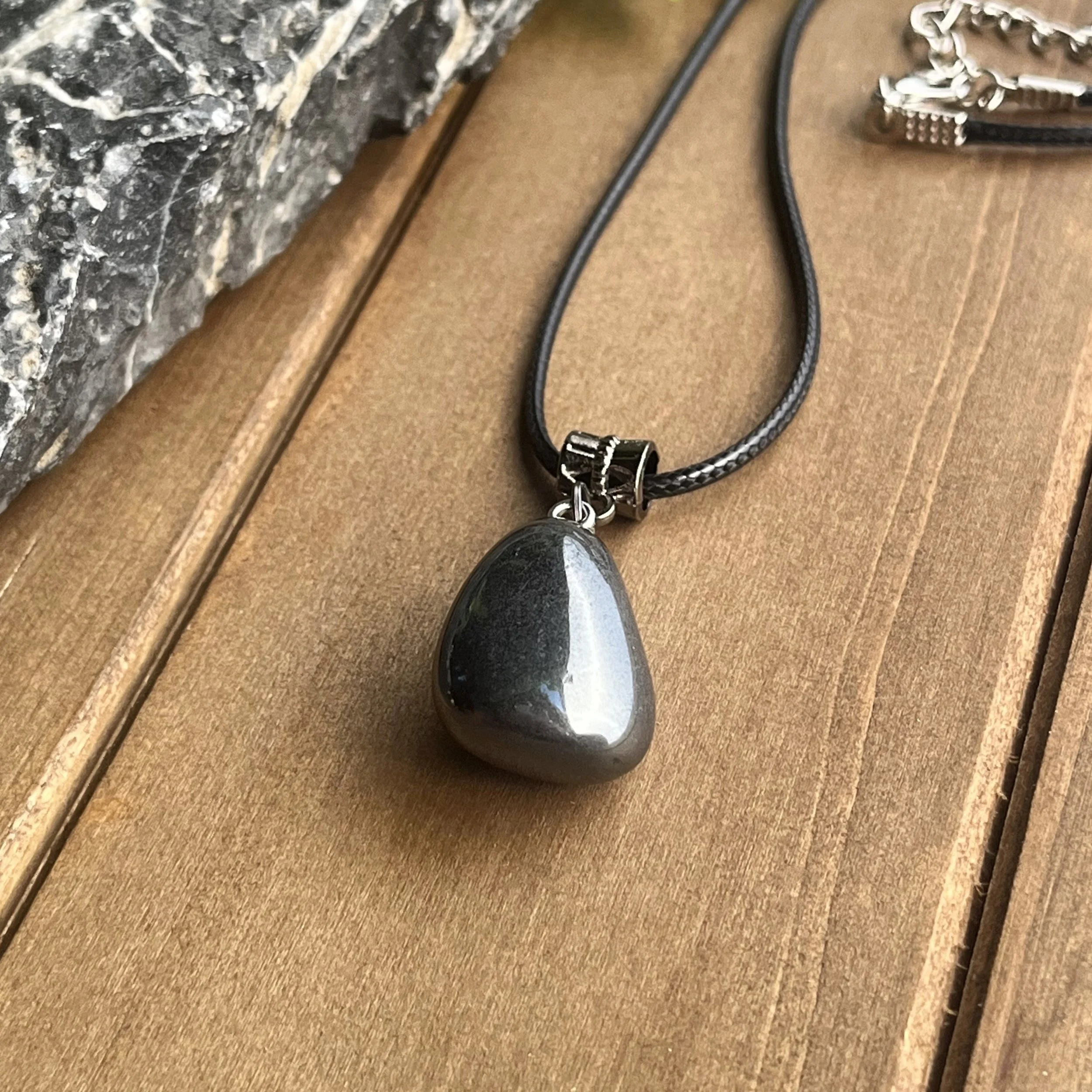Hematite necklace for learning