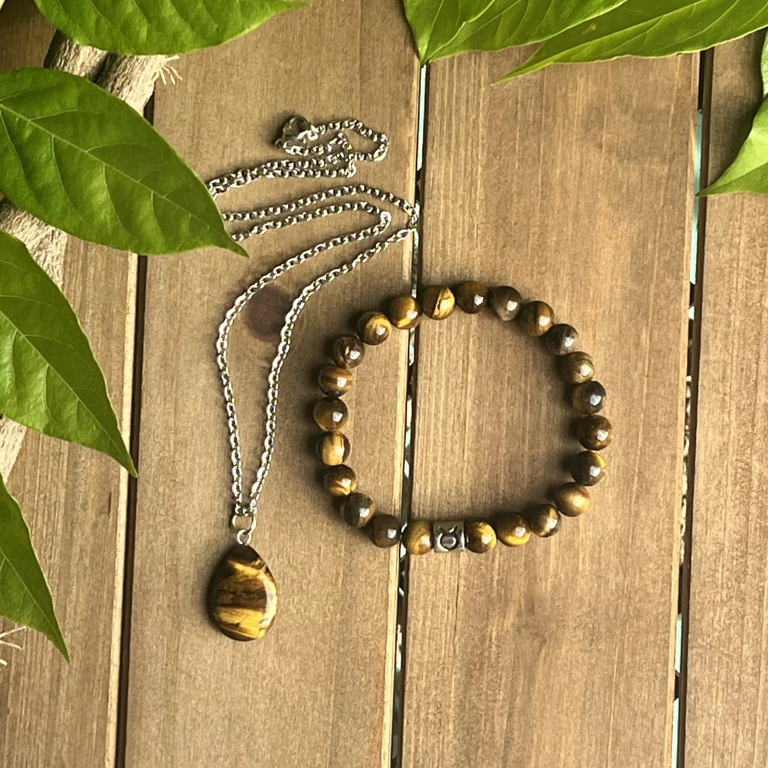 Taurus Tiger Eye necklace and bracelet set