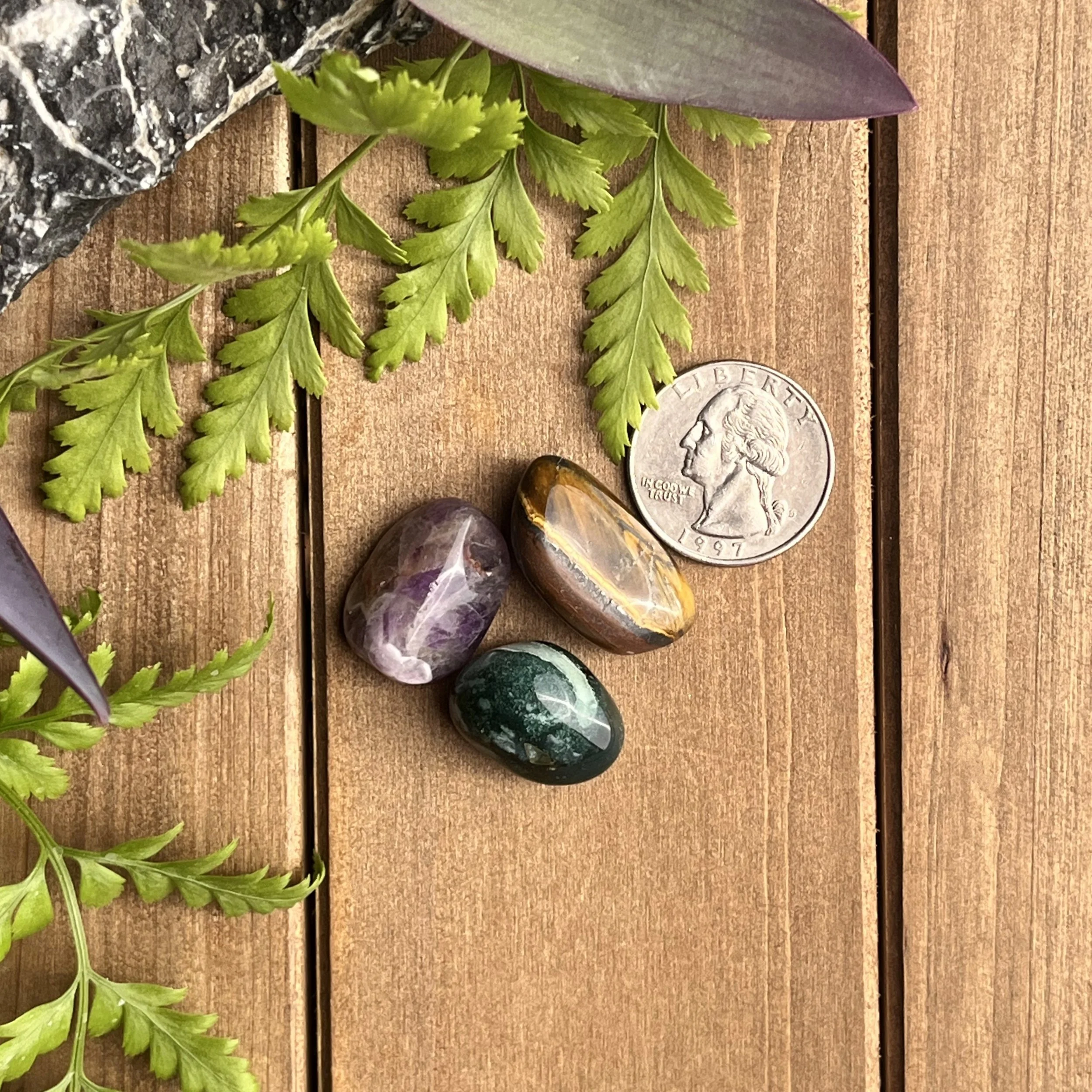 tiger eye with bloodstone and amethyst