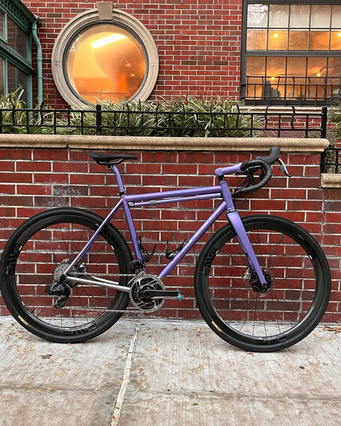 #buildoftheweek  @jchonga &lsquo;s new  @mosaiccycles  #tibikes #titanium