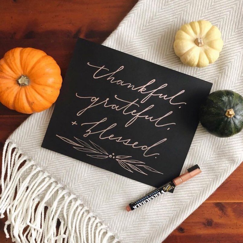 Happy thanksgiving everyone 🍂 If this year has taught us anything, it has taught us to be thankful for everything that we have!
&bull;
&bull;
&bull;
&bull;
#handlettering #jennifernorma #creativecommunity #creativebusiness #calligraphy #creativeentr
