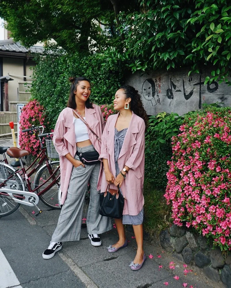  @ agnesoryza twinning and winning with her favourite girl