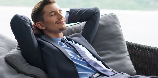 GET-OUT-OF-FRIEND-ZONE-RELAX.jpg