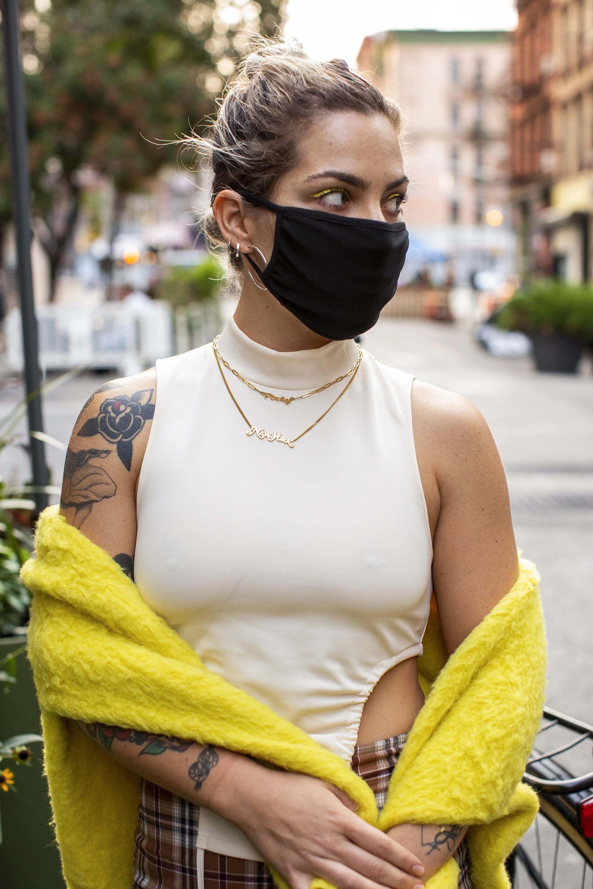 5 Bold Face Mask Eye Makeup Looks That Will Make You Stand Out