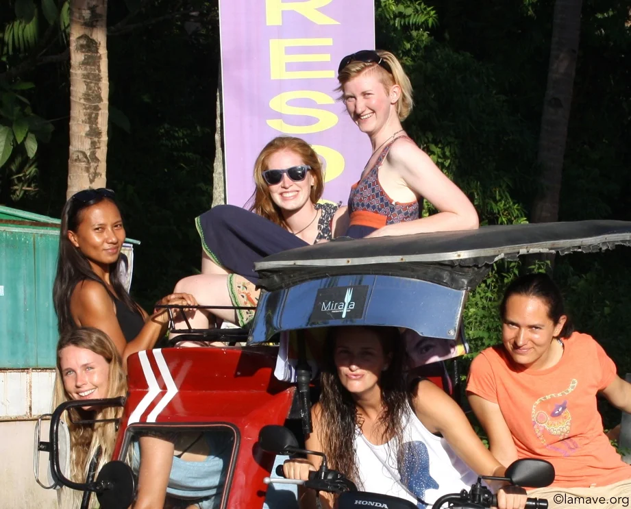 Mariana (bottom right) with from right to left, Susan, Jenny, Emma, Ody and Emer, this seasons all girl whale shark research team in Donsol, Sorsogon. (We do also work with boys!)
