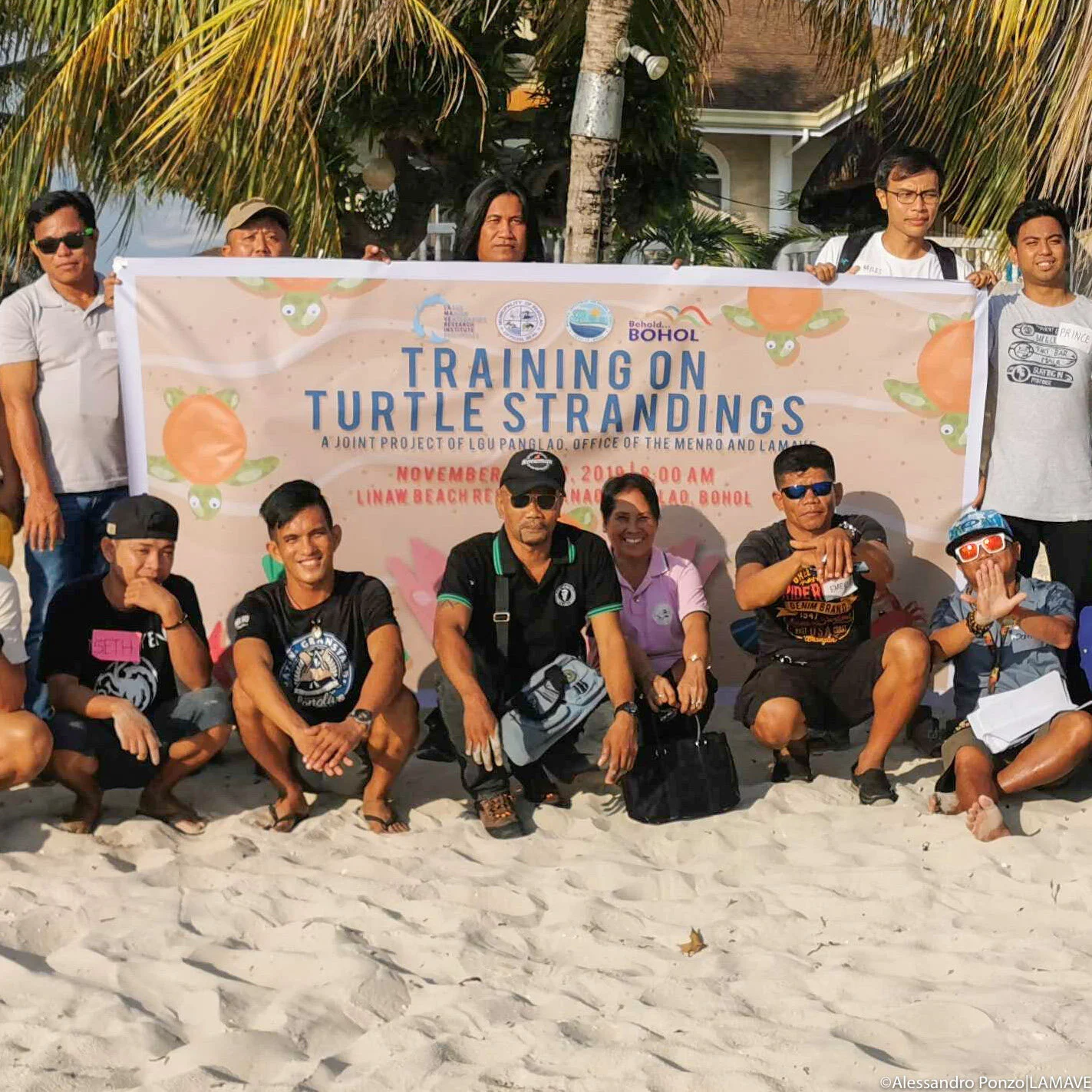 Preparing communities to respond to strandings of marine animals ...