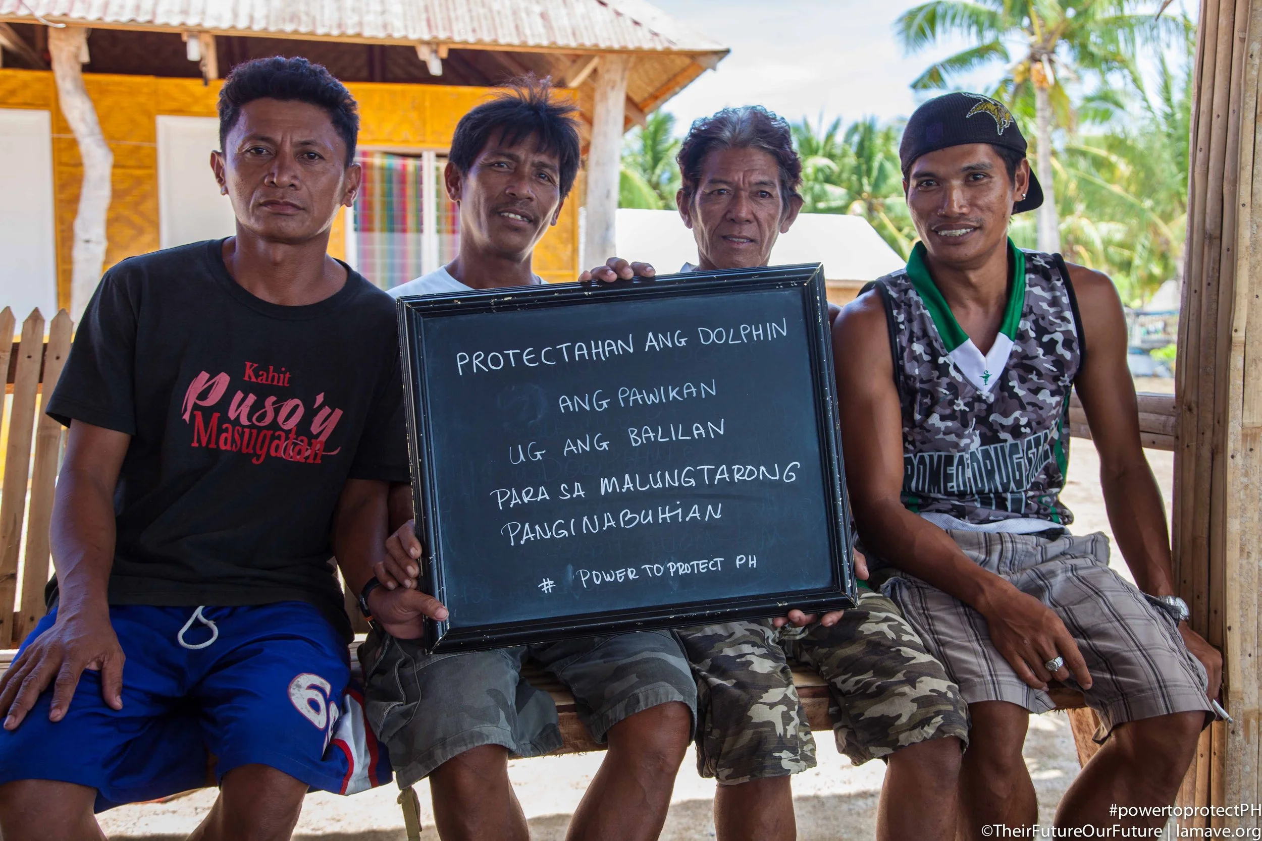  Pamilacan Island community members 
