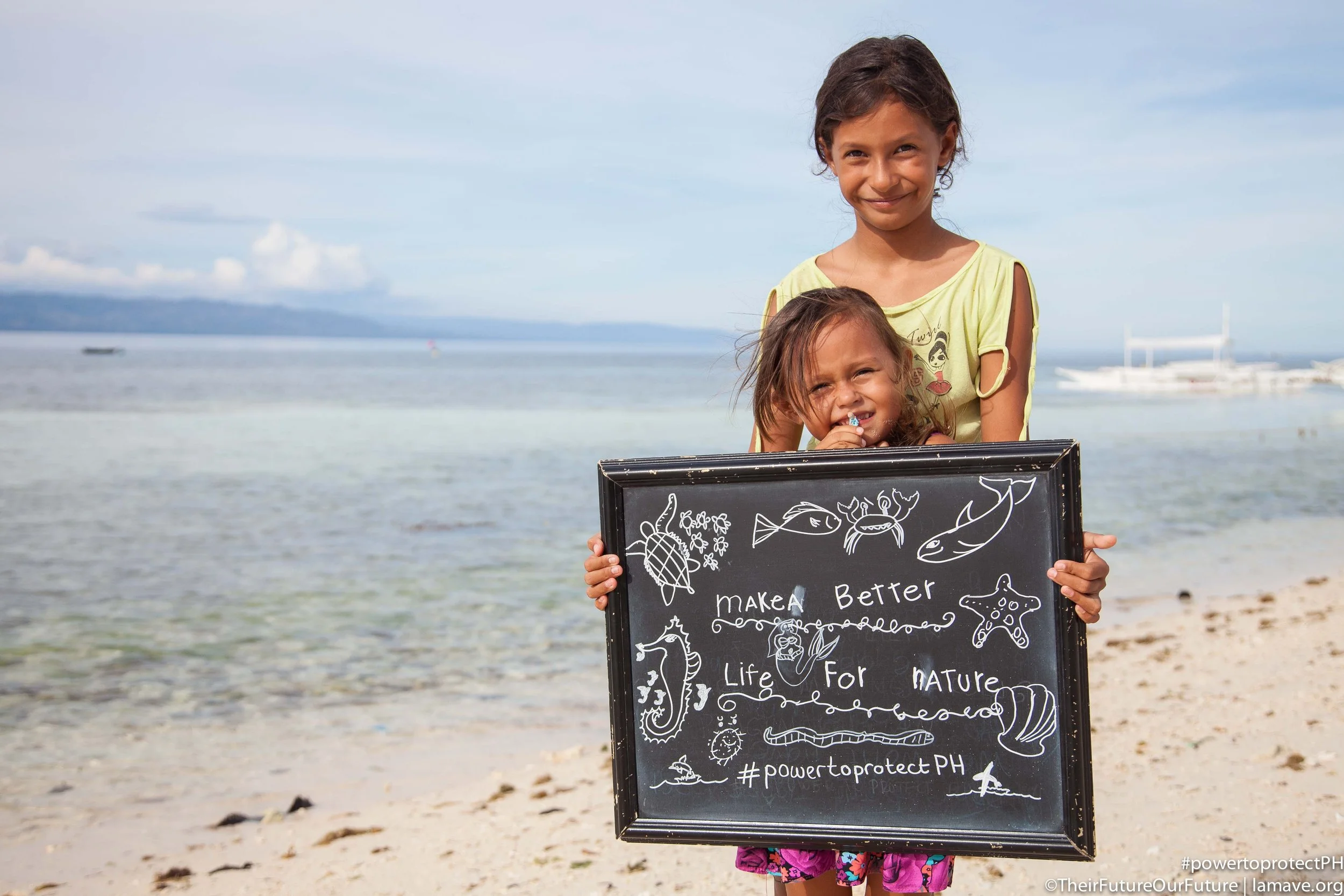  Pamilacan Island community members 