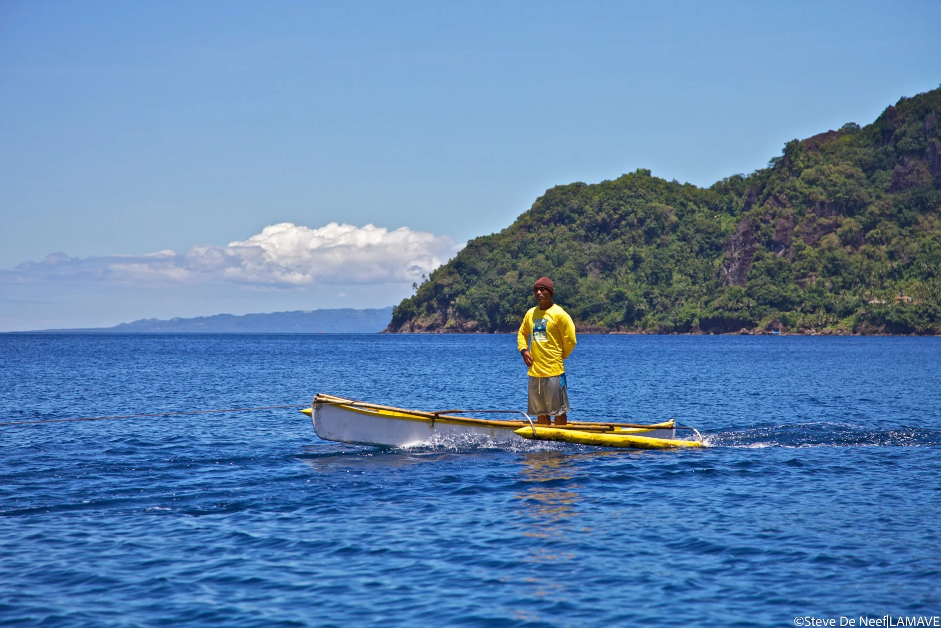  Whale shark spotter Ery Cordova heads out to look for whale sharks 