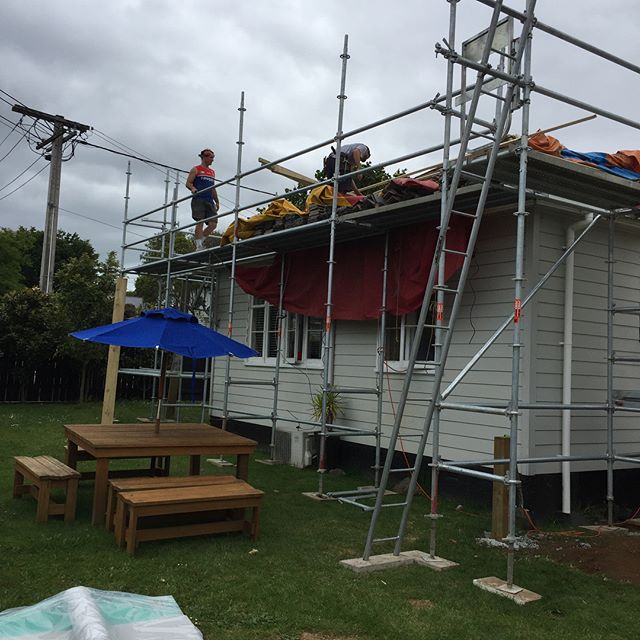 Approved Scaffolding Team building a scaffold for this Mt Albert villa renovation.
#MtAlbert #scaffolding