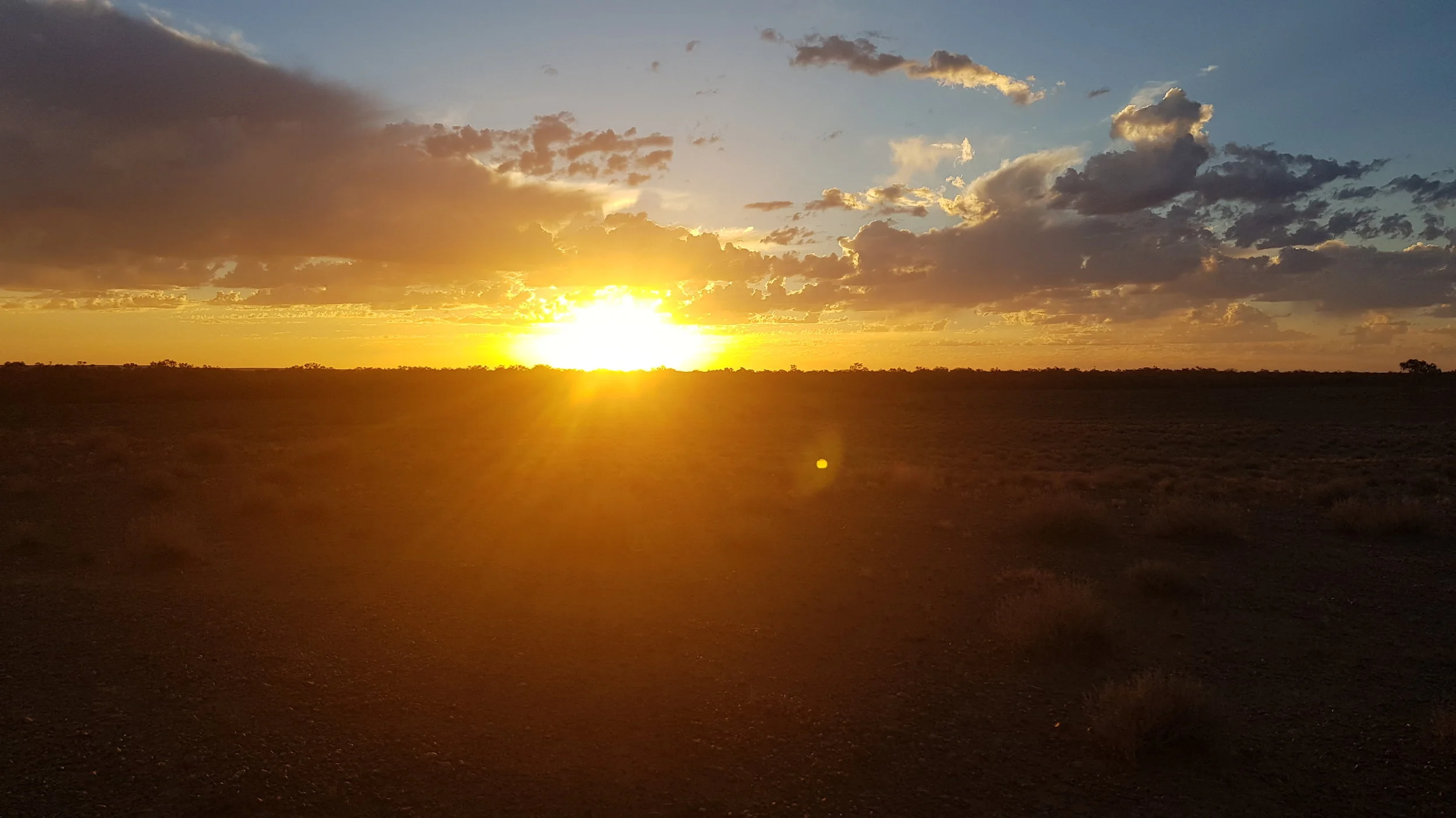 Sunset, Oodnadatta (near Pink Roadhouse)